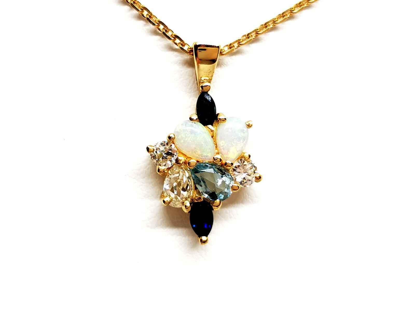 Chain Necklace Yellow Gold Opal For Sale 2