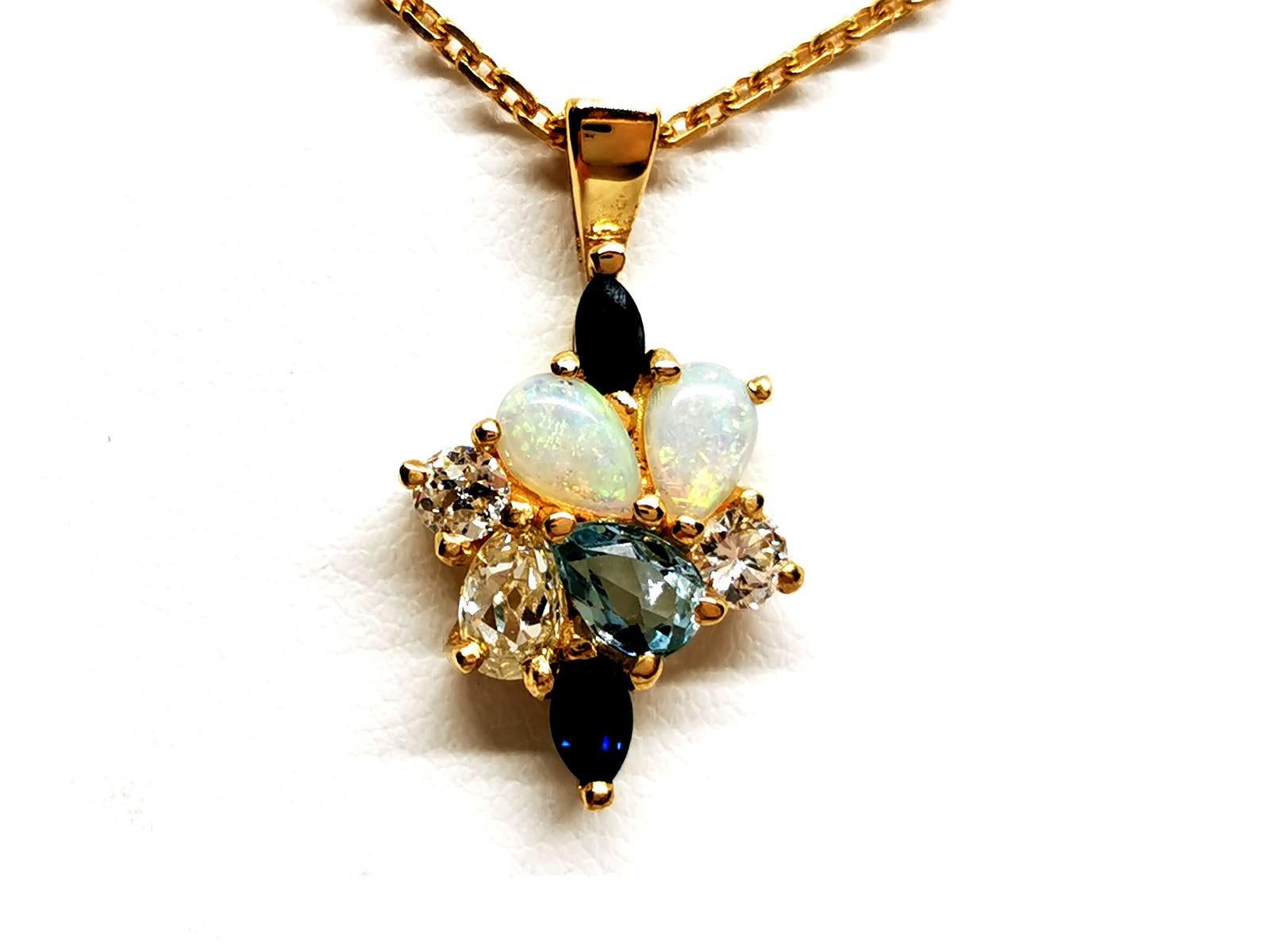 Chain Necklace Yellow Gold Opal For Sale 3