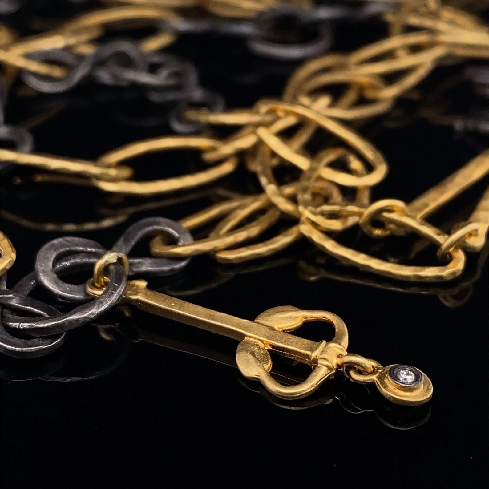 Round Cut Chain of Goldenhorn 24K Gold & Silver w/ Diamonds, by Kurtulan Jewellery For Sale