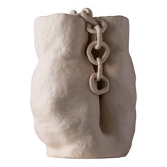 Chain vase in ceramic