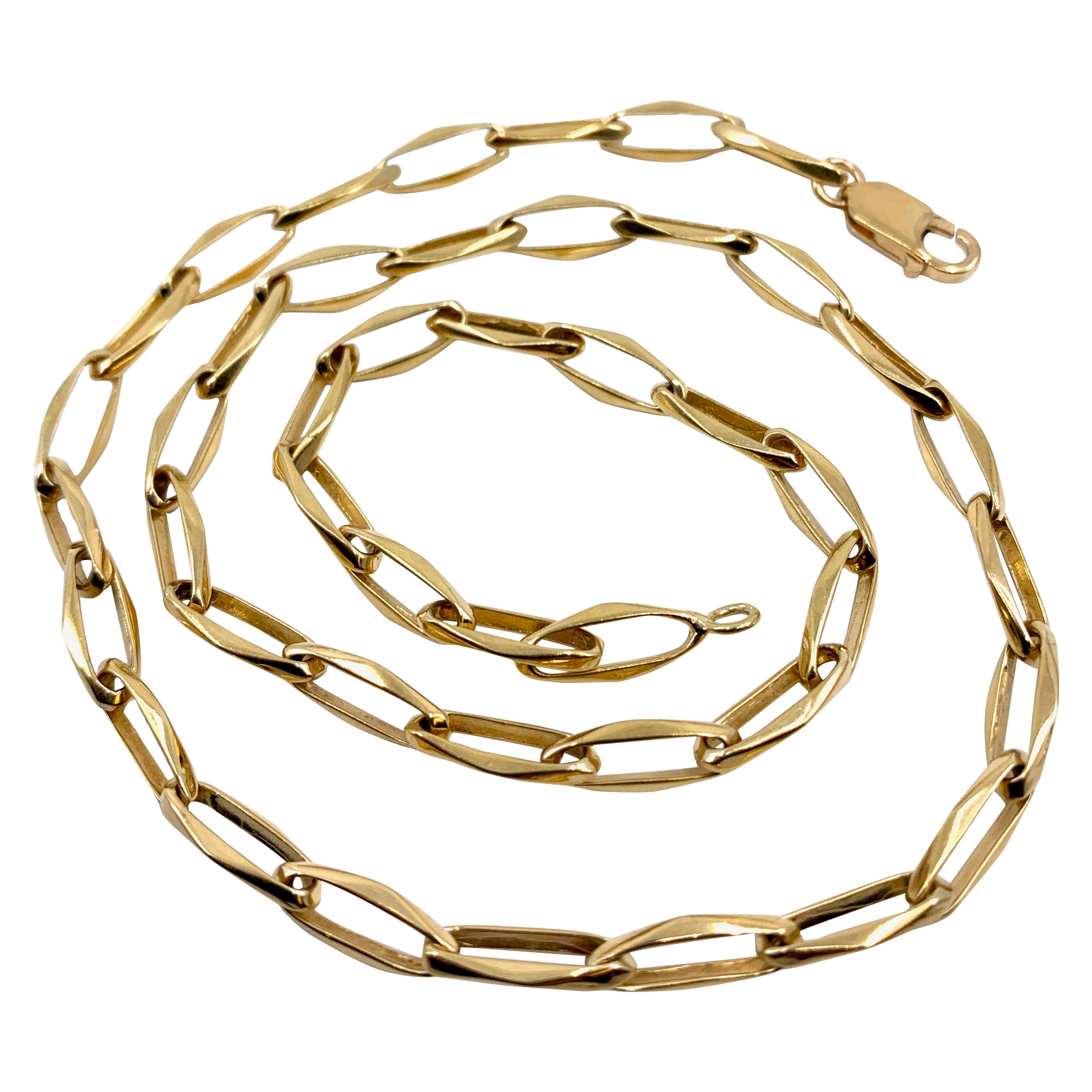Chain with Elongated, Sculptural Links in Yellow Gold, circa 1990