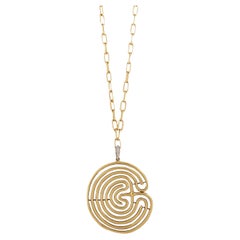 Chain With Pendant in 14K Yellow Gold