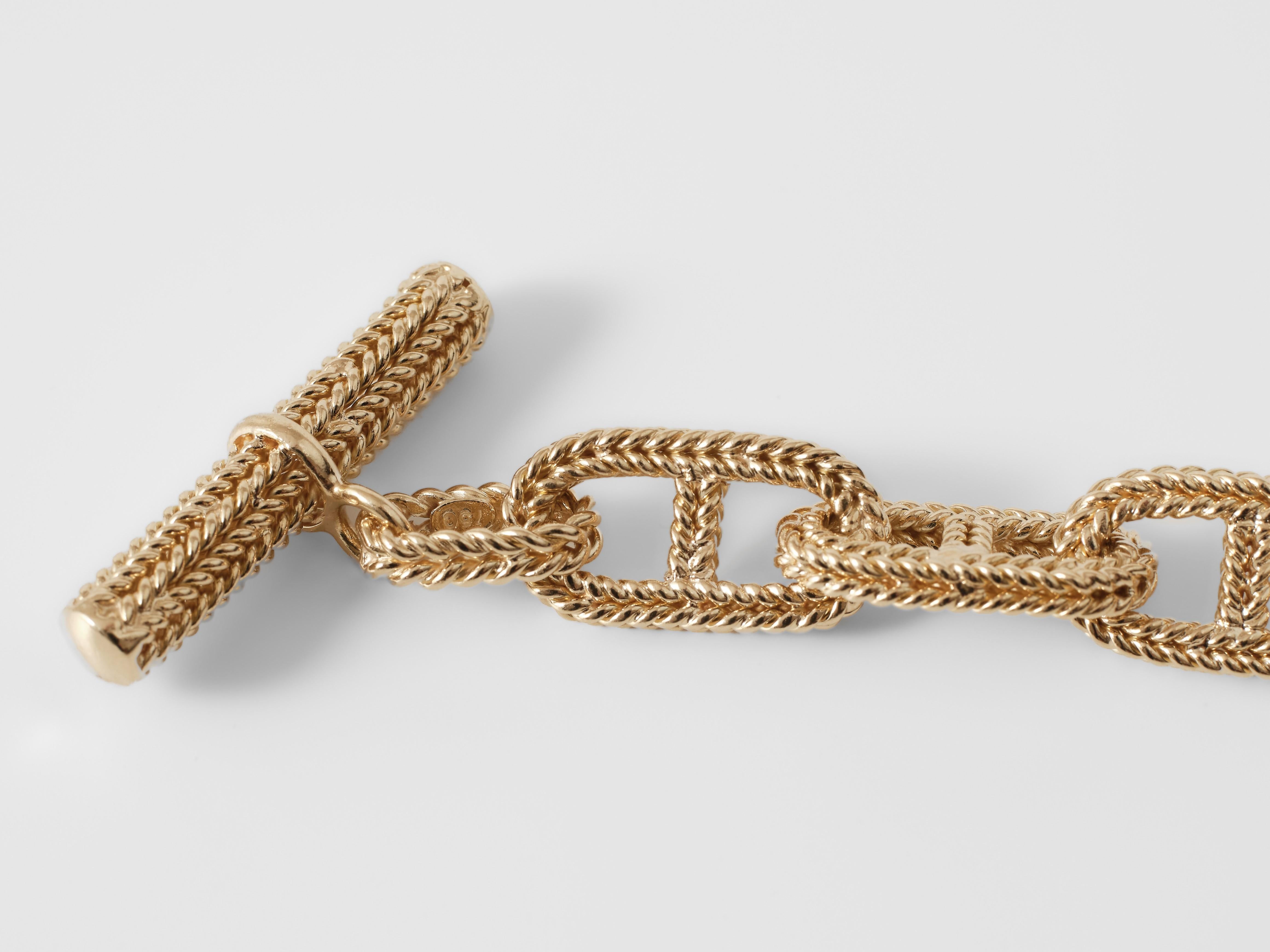 Women's or Men's Chaine d’Ancre bracelet with toggle clasp, 18 karat gold, circa 1950-60