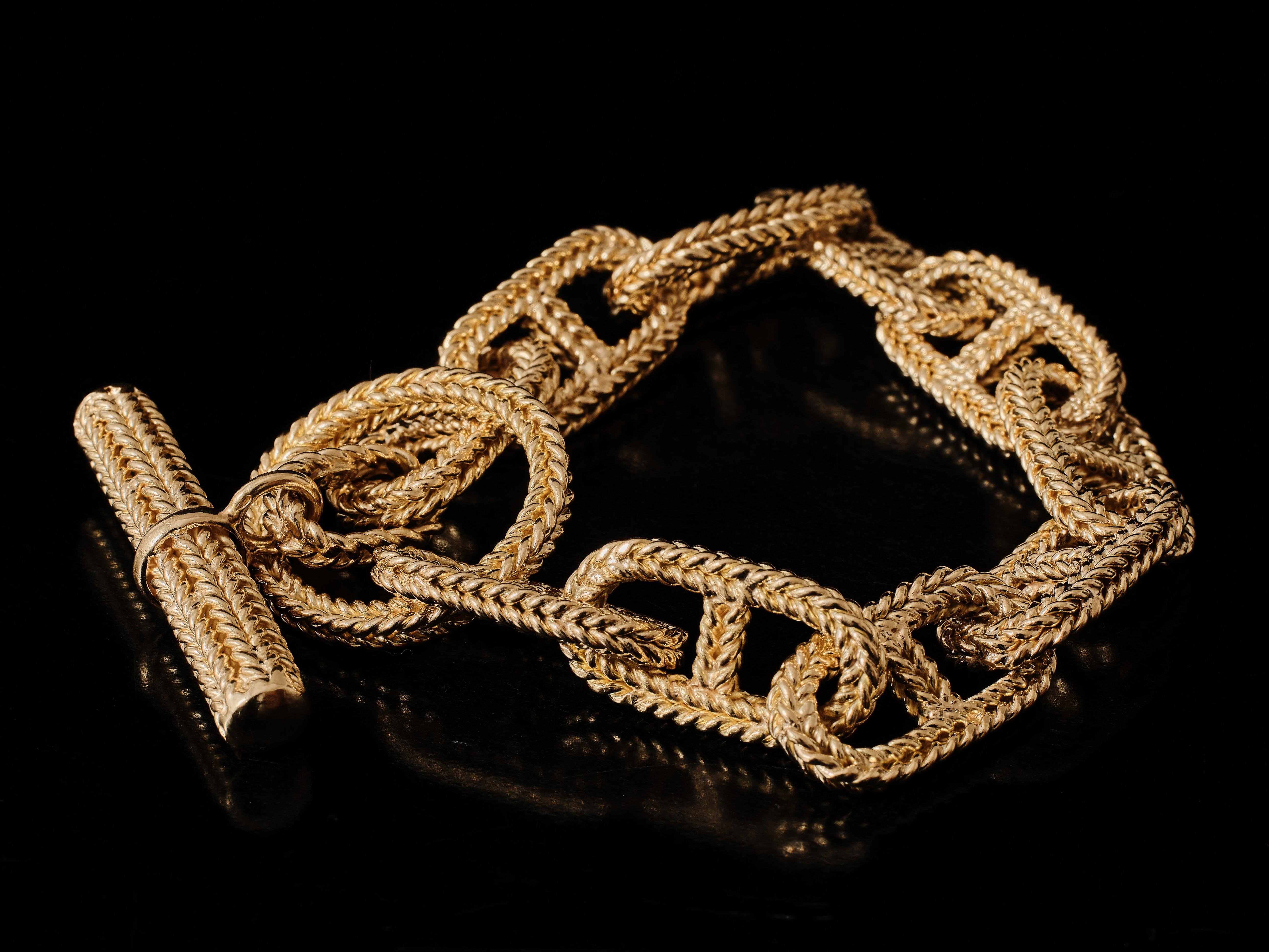 Chaine d’Ancre bracelet with toggle clasp, 18 karat gold, circa 1950-60 1