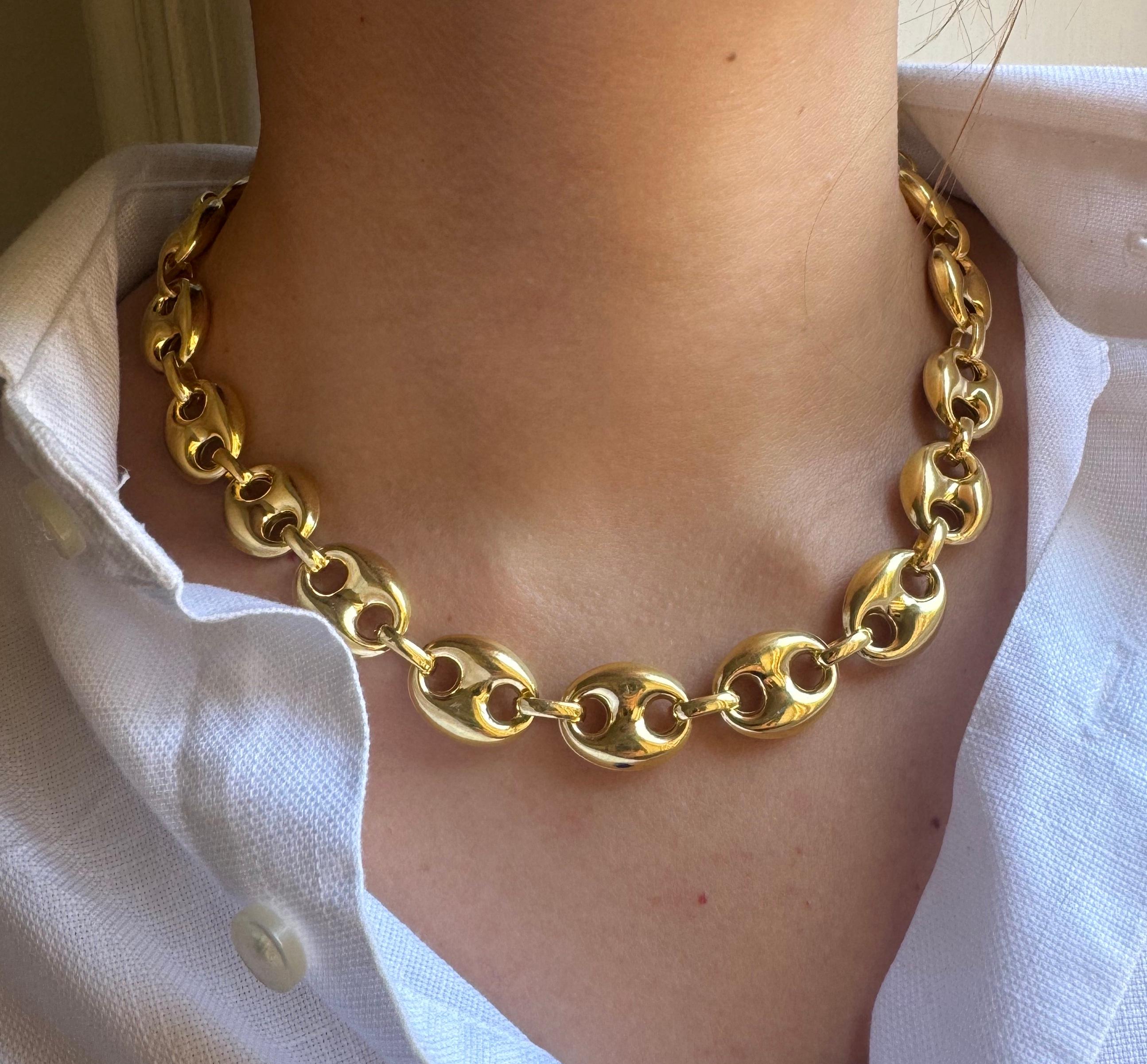 Bold Chaine d'Ancre Marine 24K Gold Plated Silver Sterling Necklace Handcrafted in Italy, cm 45 in length.
The Bold Chaîne d'Ancre Marine Necklace is handcrafted in Italy, made of 24K gold-plated sterling silver, and measures 45 cm in length. This