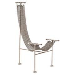 Chaise en cotte de mailles en acier nickelé et maille souple par Panorammma.