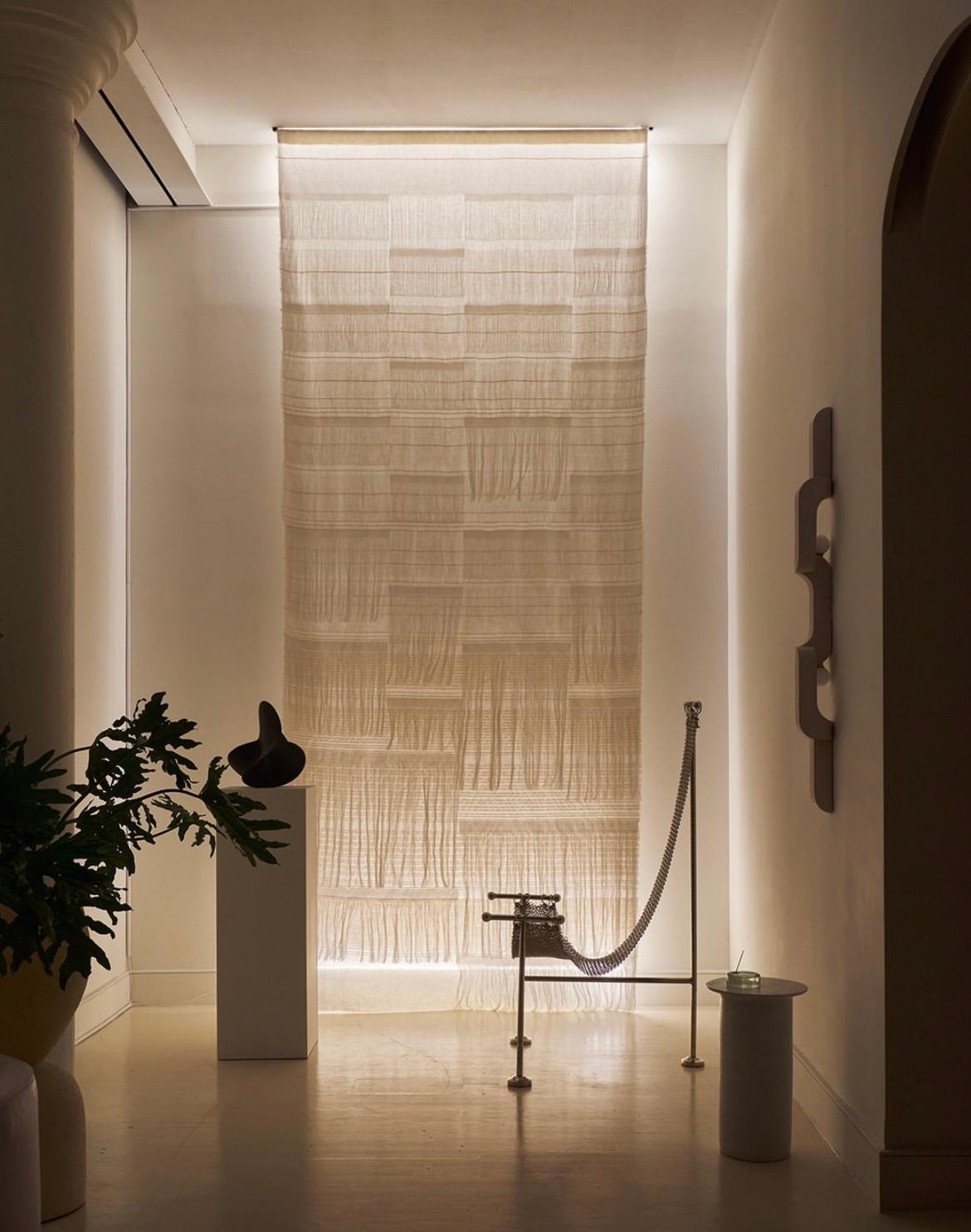 Messicano Sedia scultorea a cotta di maglia, finitura in acciaio nichelato, maglia a mano A Link in vendita