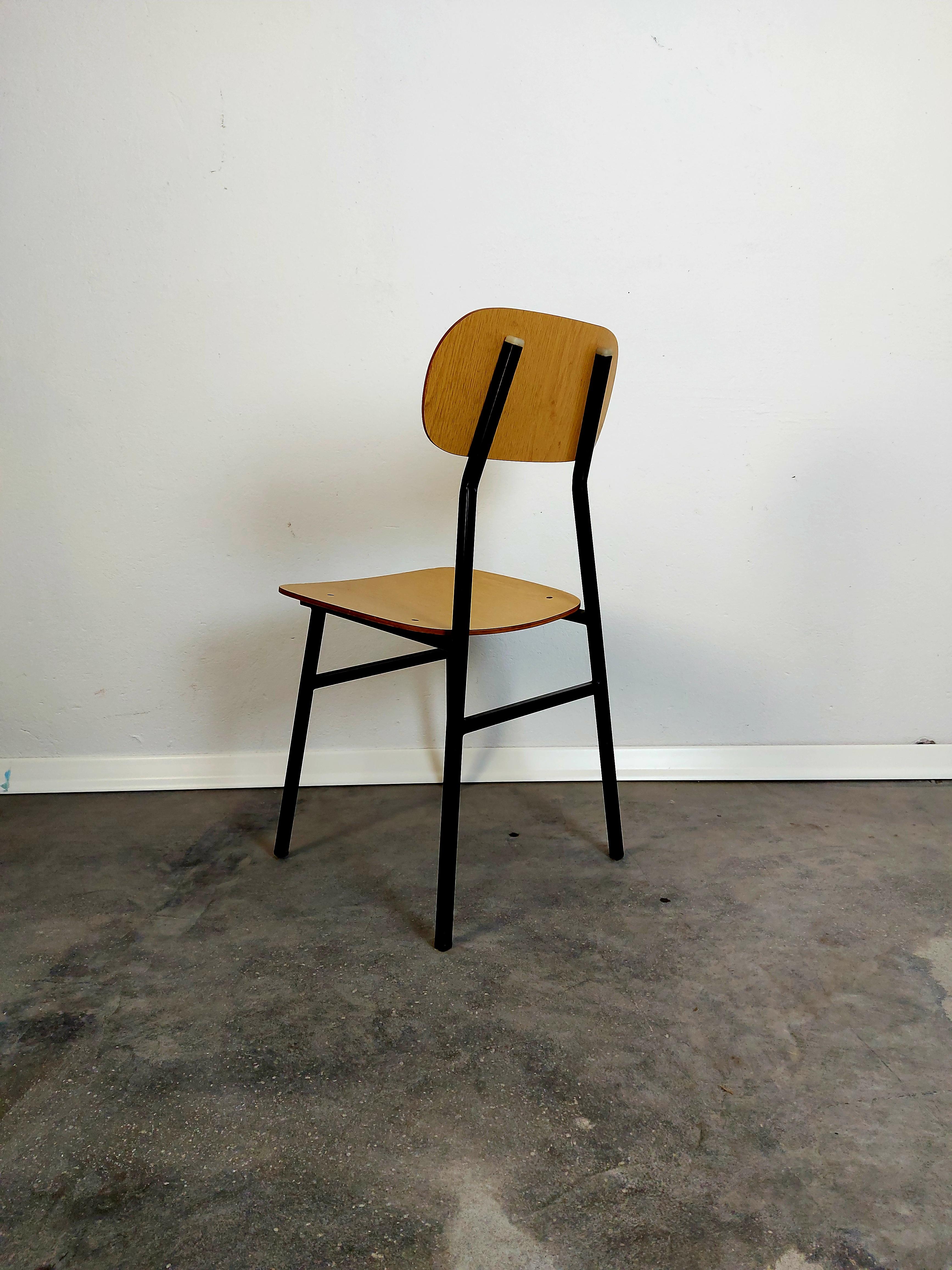 Chair, 1970s Metal Frame For Sale 3