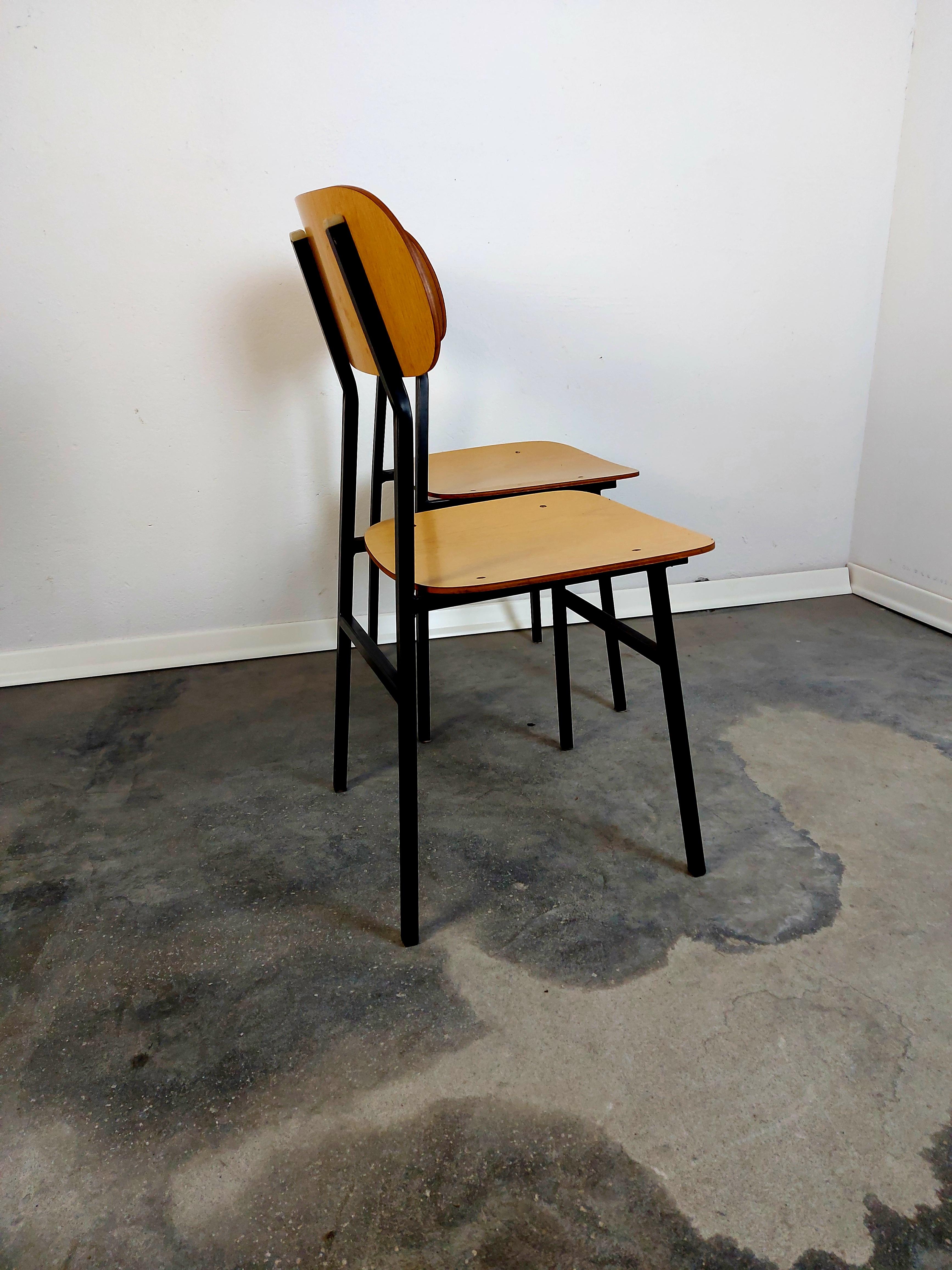 Mid-Century Modern Chair, 1970s Metal Frame For Sale