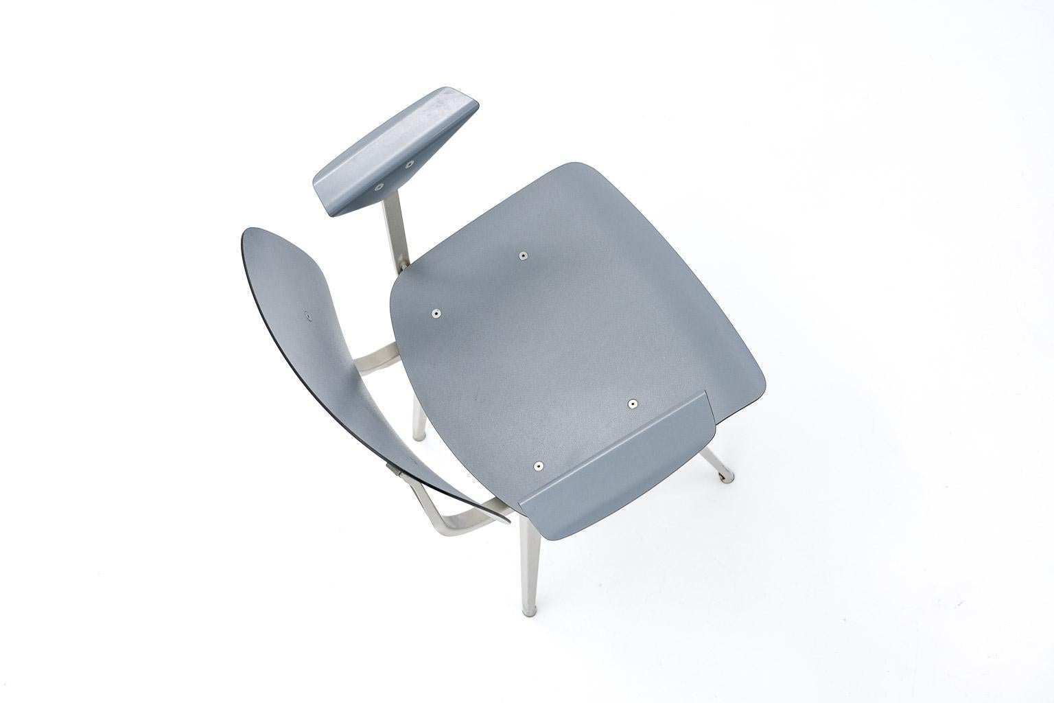 Chaise 4050, calles Revolt Chair de Friso Kramer pour Ahrend de Cirkel, 1954 en vente 8