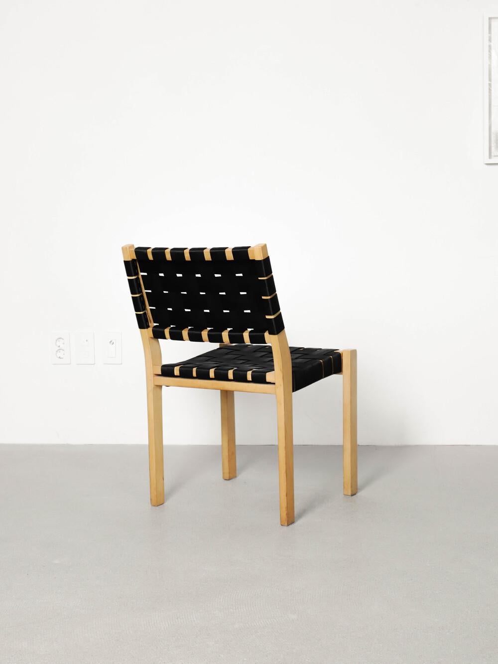 Mid-Century Modern Chaise 611 d'Alvar Aalto pour Artek en vente