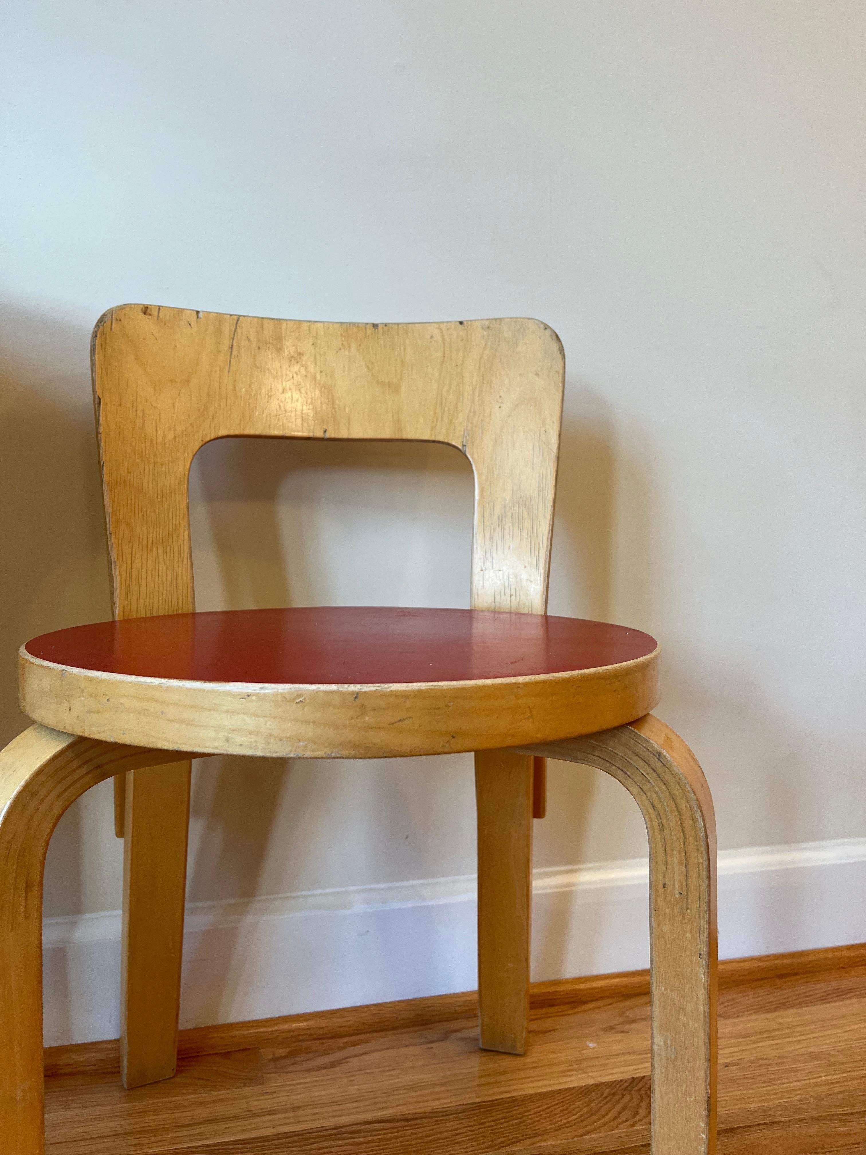 Mid-20th Century Chair 65 by Alvar Aalto for Artek (Red Linoleum)