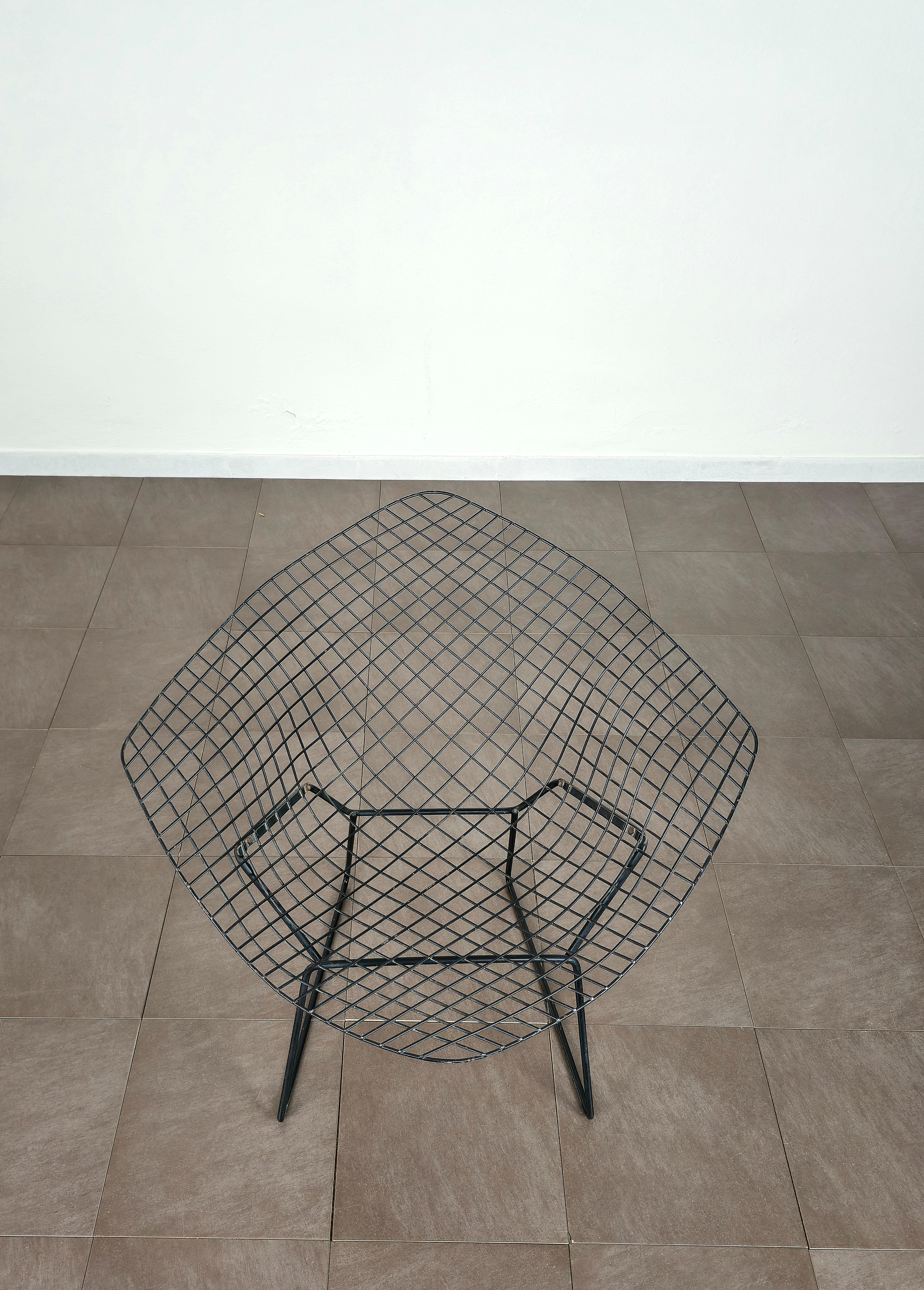 Chair Armchair Harry Bertoia for Knoll Black Metal Midcentury United States 1970 In Good Condition For Sale In Palermo, IT