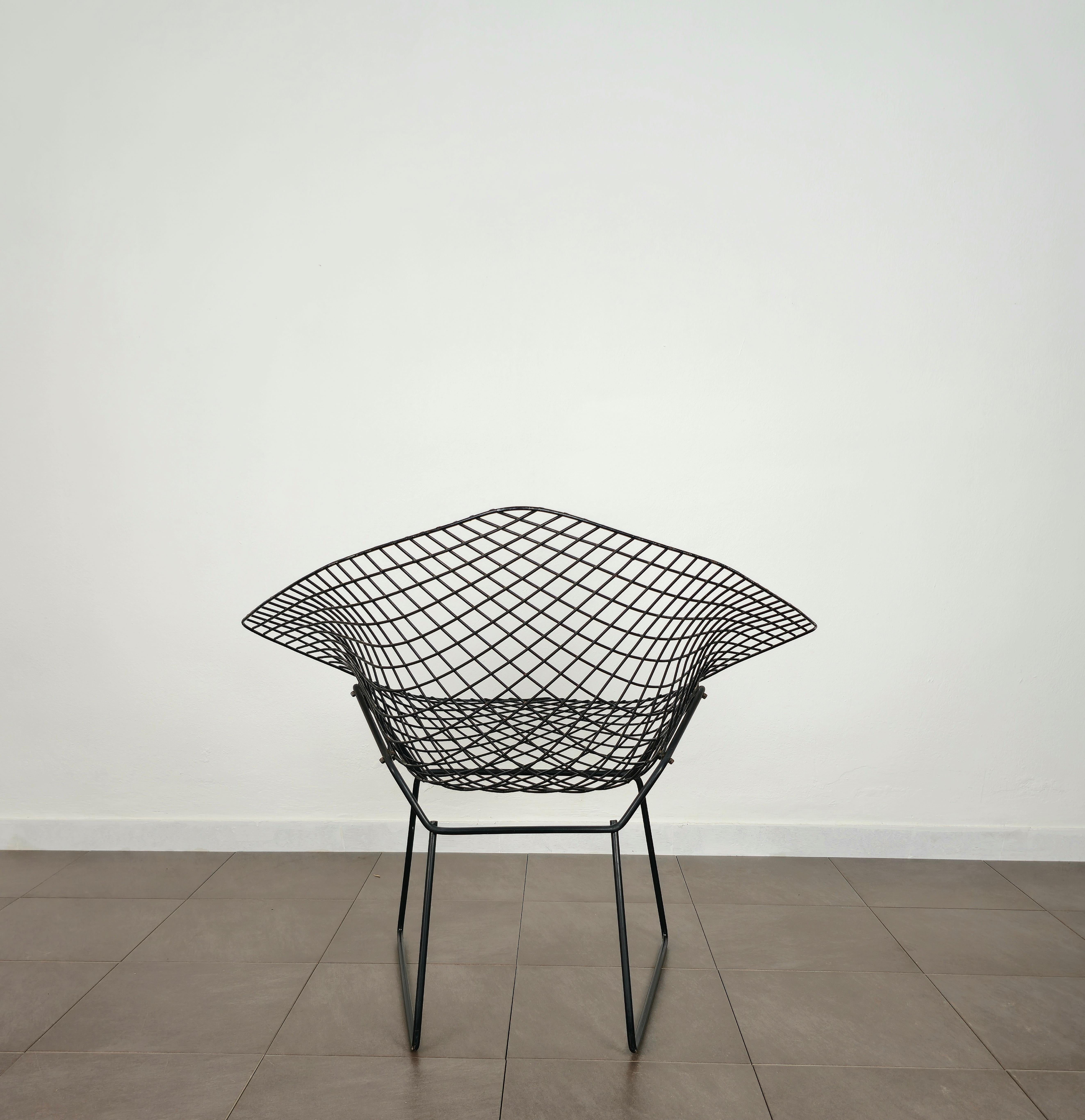 20th Century Chair Armchair Harry Bertoia for Knoll Black Metal Midcentury United States 1970 For Sale