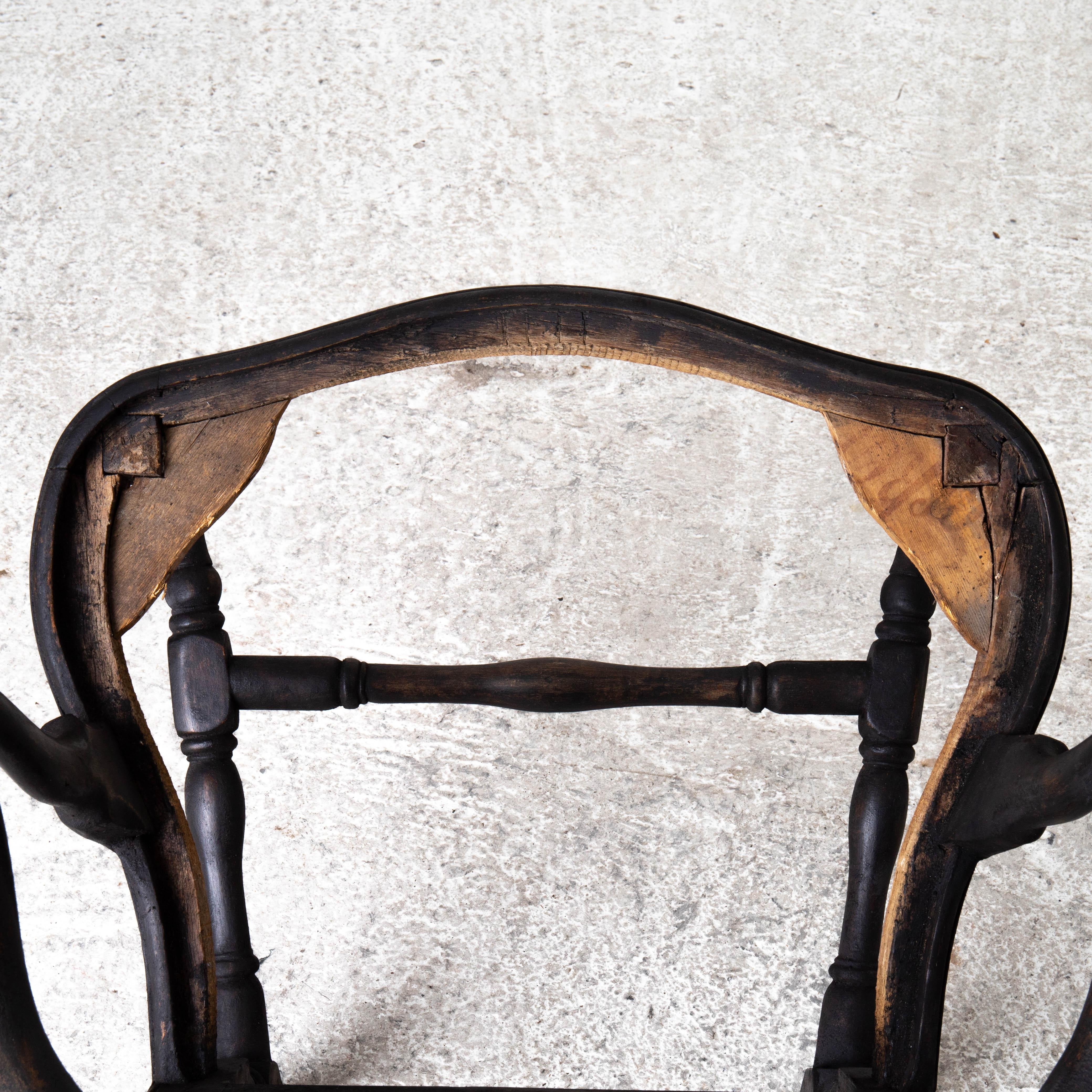 Fauteuil de chaise Rococo suédois 1750-1775 noir Suède en vente 9