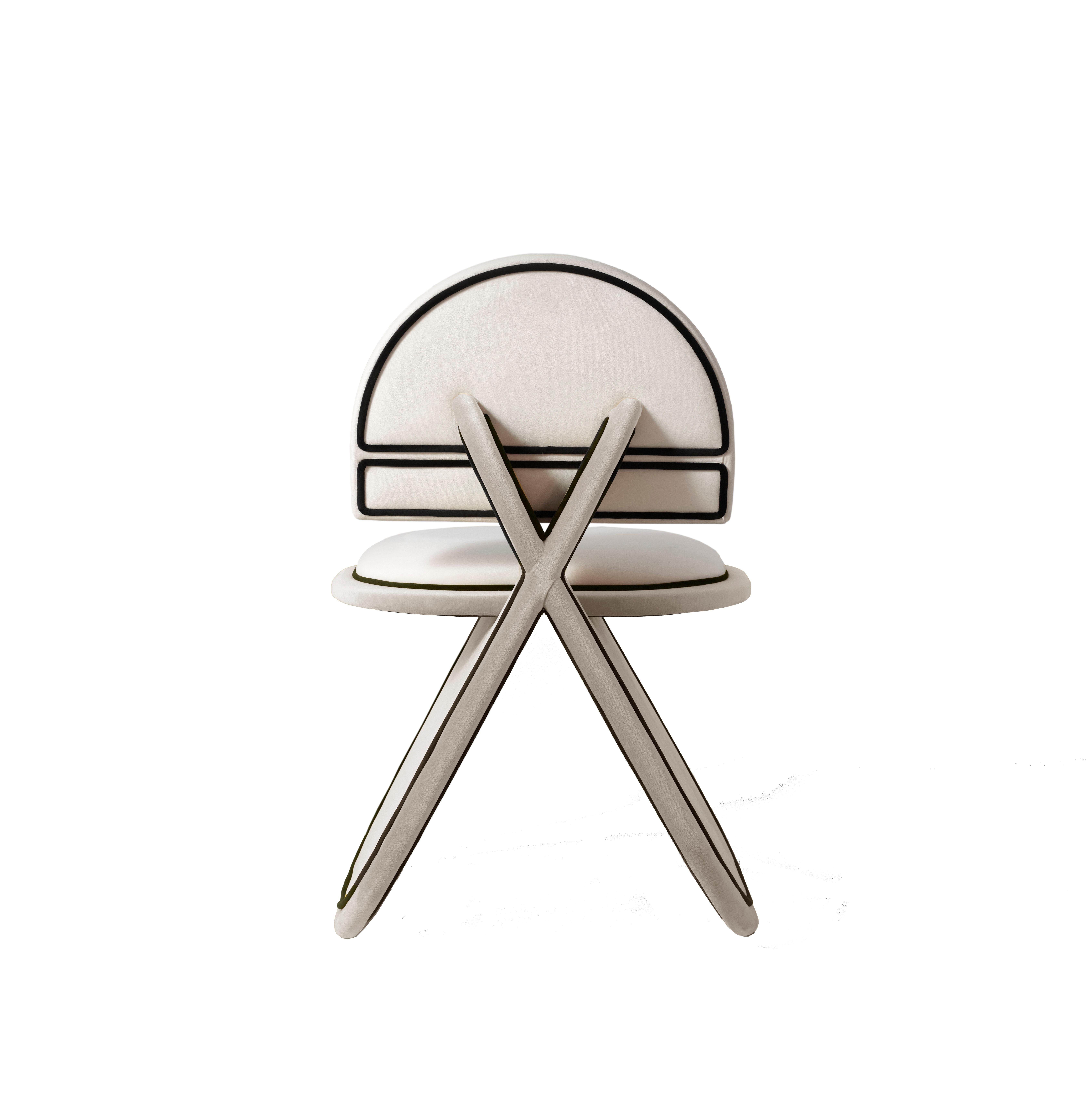 La chaise Meco est l'une des pièces les plus récentes de DOVAIN STUDIO. Ses formes géométriques et arrondies rappellent en quelque sorte la pureté et l'élégance japonaises, mais avec une touche picaresque et amusante que l'on retrouve dans chaque