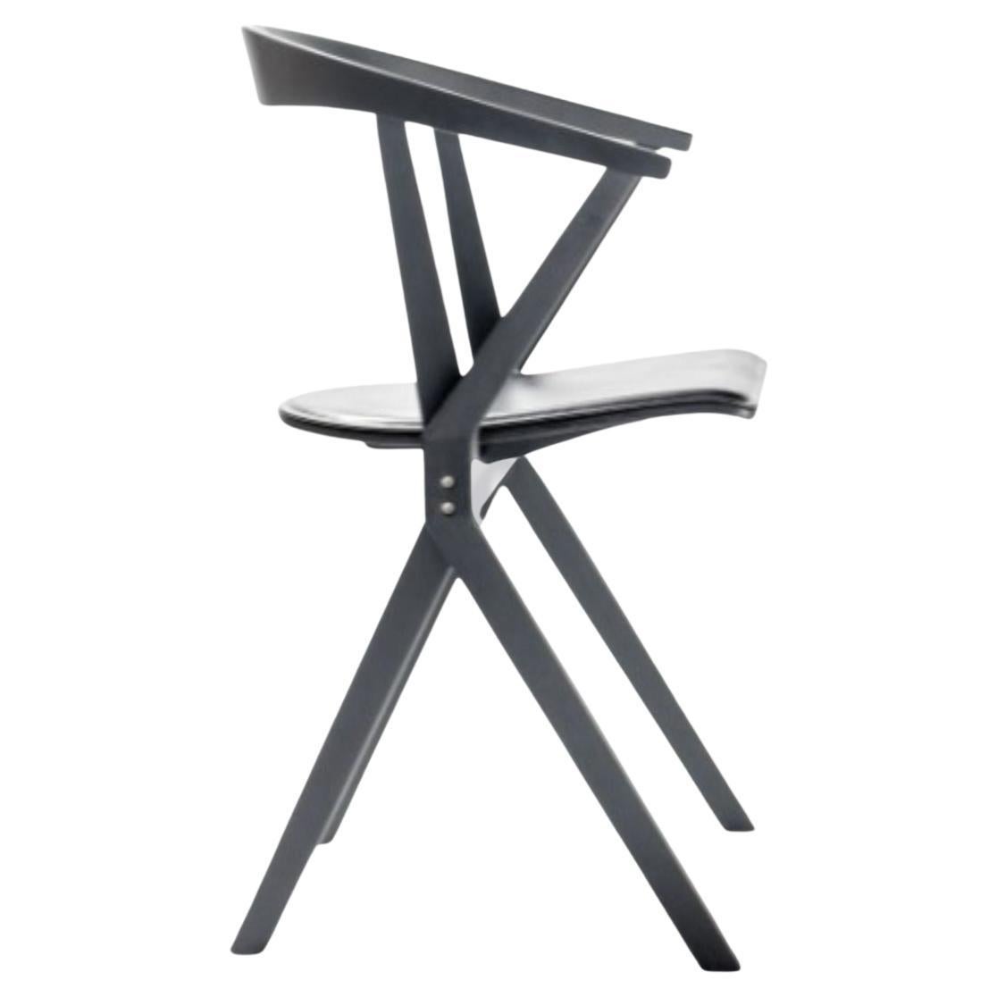 Stuhl B Schwarz lackierte Esche von Konstantin Grcic im Angebot