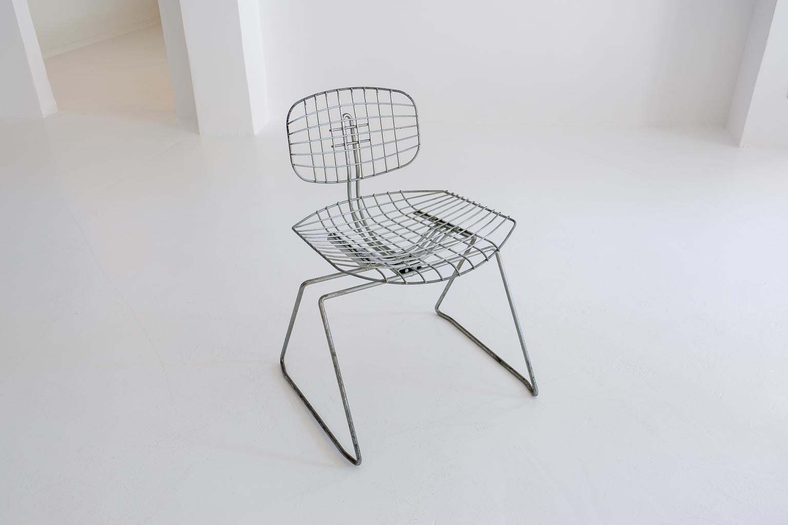 Chair Beaubourg, Michel Cadestin & Georges Laurent for the Centre Pompidou For Sale 4