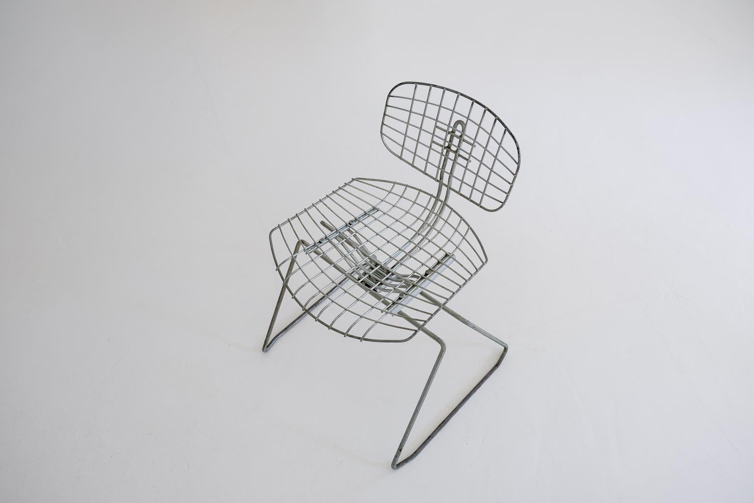 20th Century Chair Beaubourg, Michel Cadestin & Georges Laurent for the Centre Pompidou For Sale