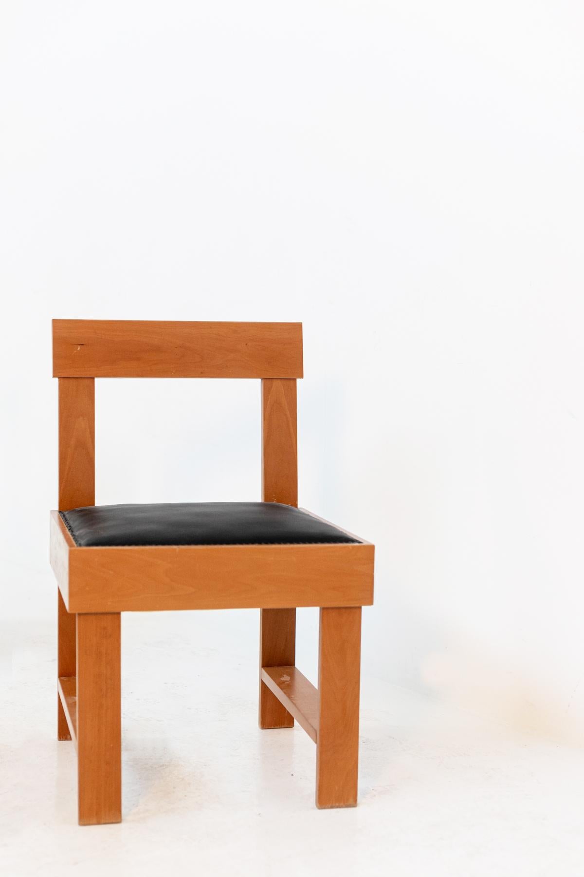 Sessel von BBPR Studio, italienischer Satz von sechs Stühlen aus Holz und schwarzem Leder 7