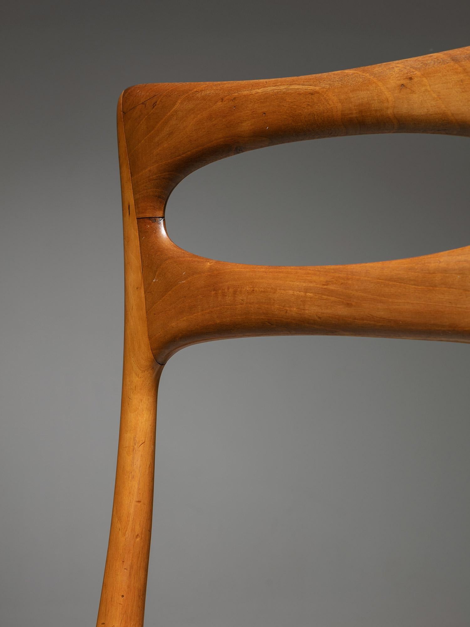 Paolo Buffa, chaise avec structure en bois de cerisier, tapisserie neuve, Italie, années 1950 3