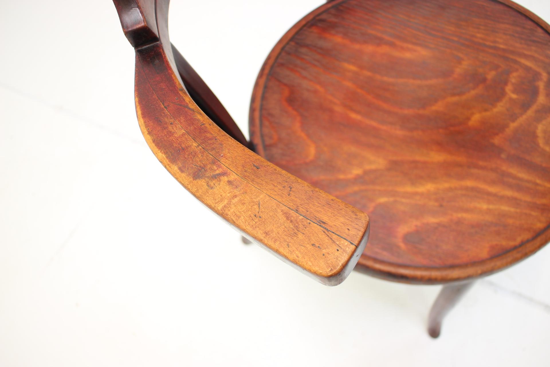 European  Chair by Thonet, 1920s For Sale