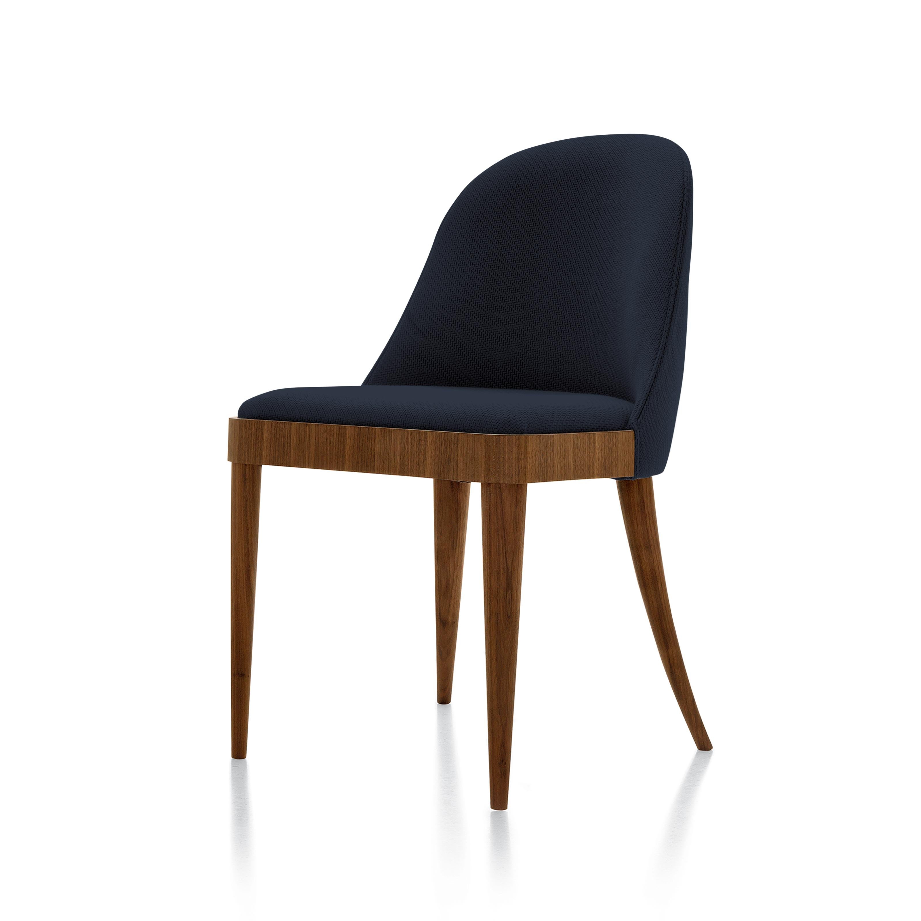 Kordiale-Stuhl aus Massivholz, Nussbaum in handgefertigter Naturausführung, zeitgenössisch (21. Jahrhundert und zeitgenössisch) im Angebot