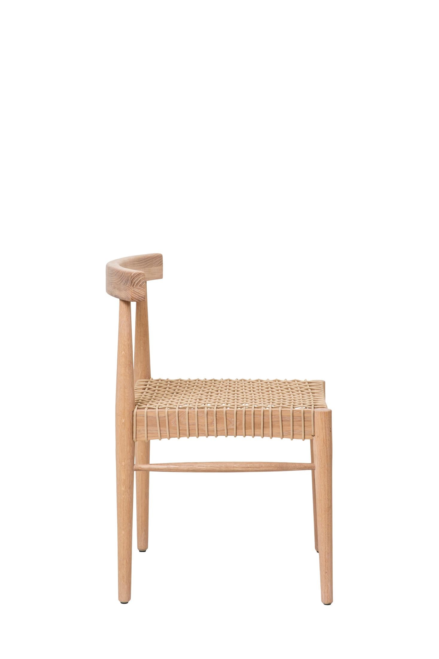 Inspired by early Cape Dutch furniture, the Che Chair is simple, lightweight, and strong. The Che Chair is a relaxed yet refined aesthetic.  This modern take on a traditional South African design, known as Riempie, uses leather strips woven together