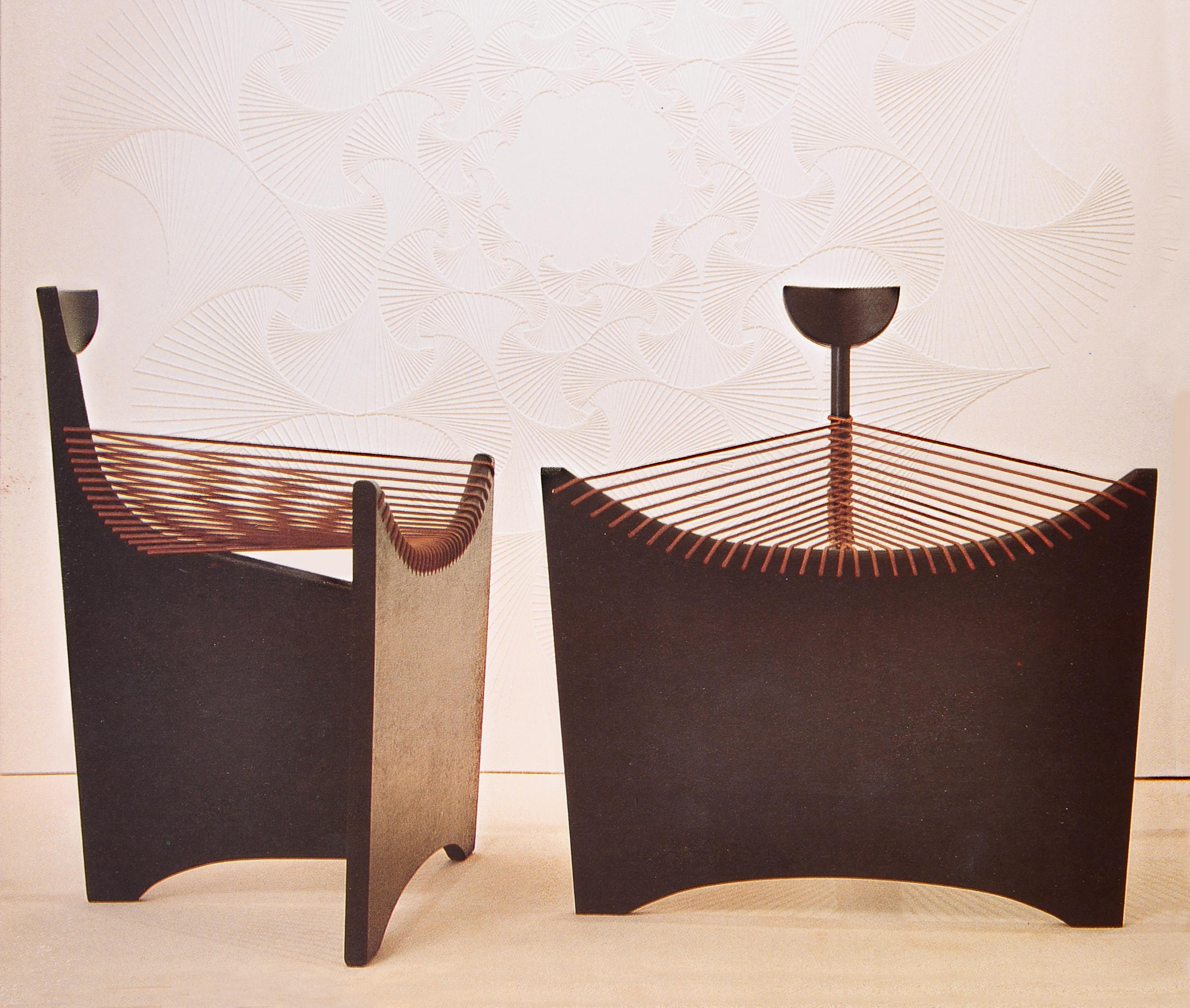 MATERIALIEN: Guinda-Holz, vollständig handgefertigt.

Stuhl Cuerdas , airedelsur von Juan Azcue:
Juan Azcue, der argentinische Designer, der jedes Möbelstück zu einem Kunstwerk macht.
Juan Azcues Karriere als Designer hatte zwei große Etappen: eine