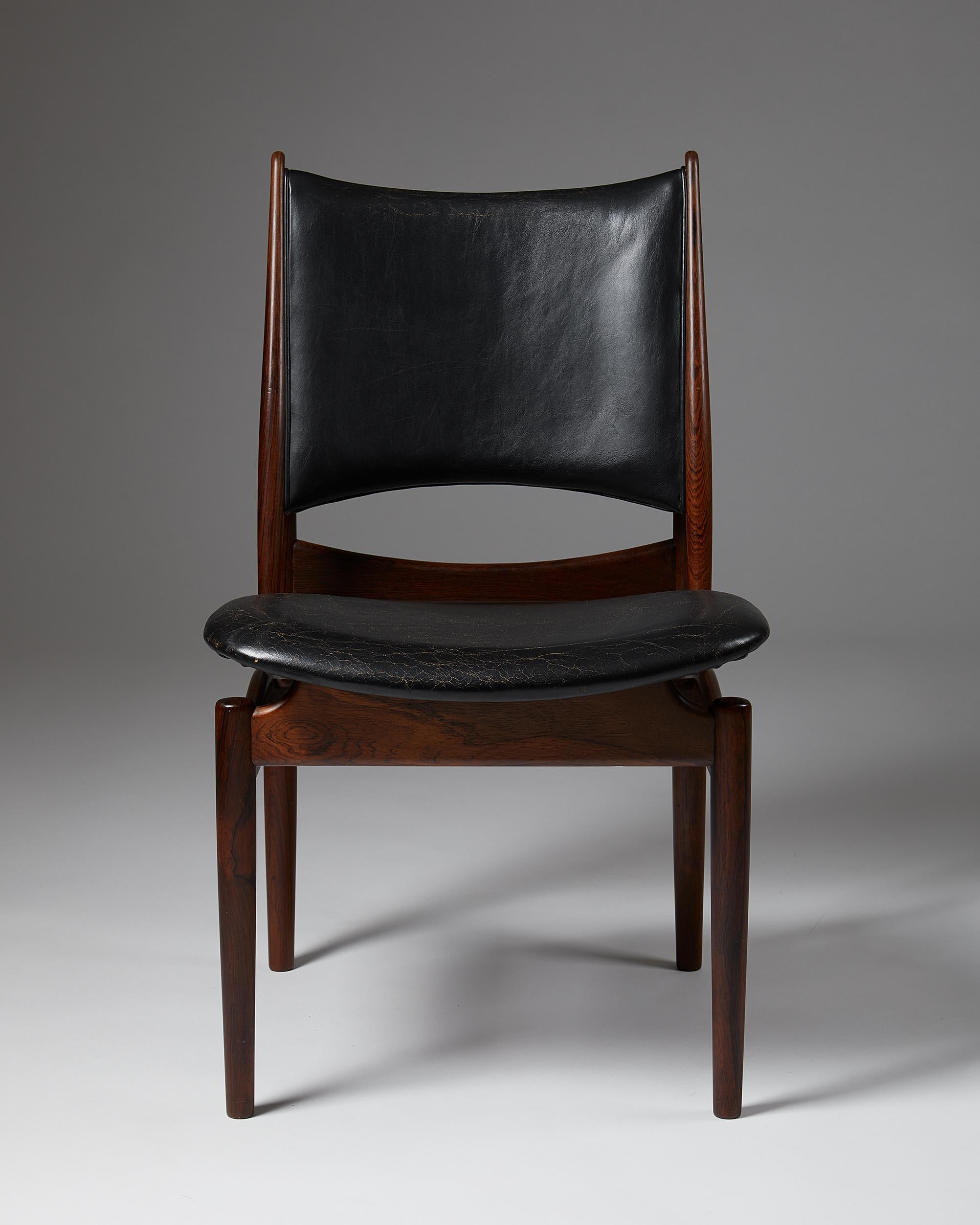 1949 denmark chair