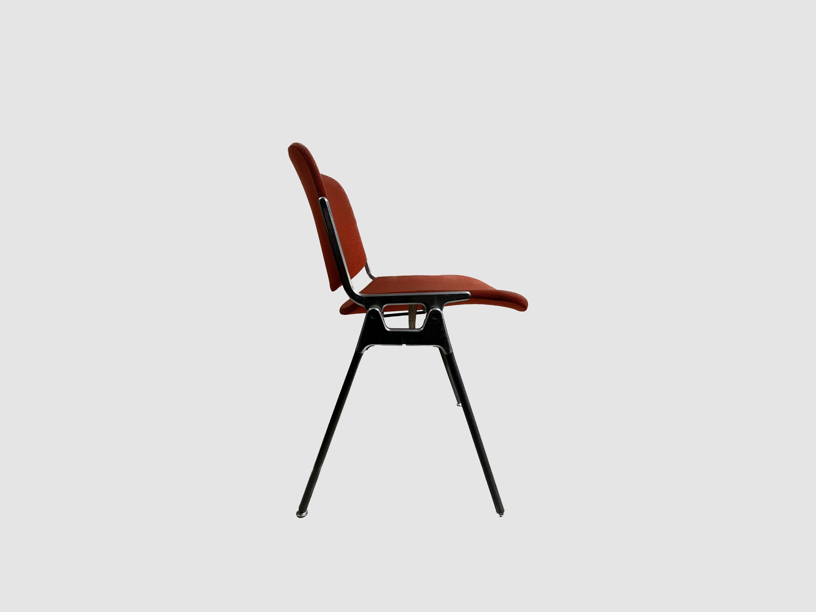 20ième siècle Chaise DSC 106, rouge, de Giancarlo Piretti pour Anonima Castelli en vente