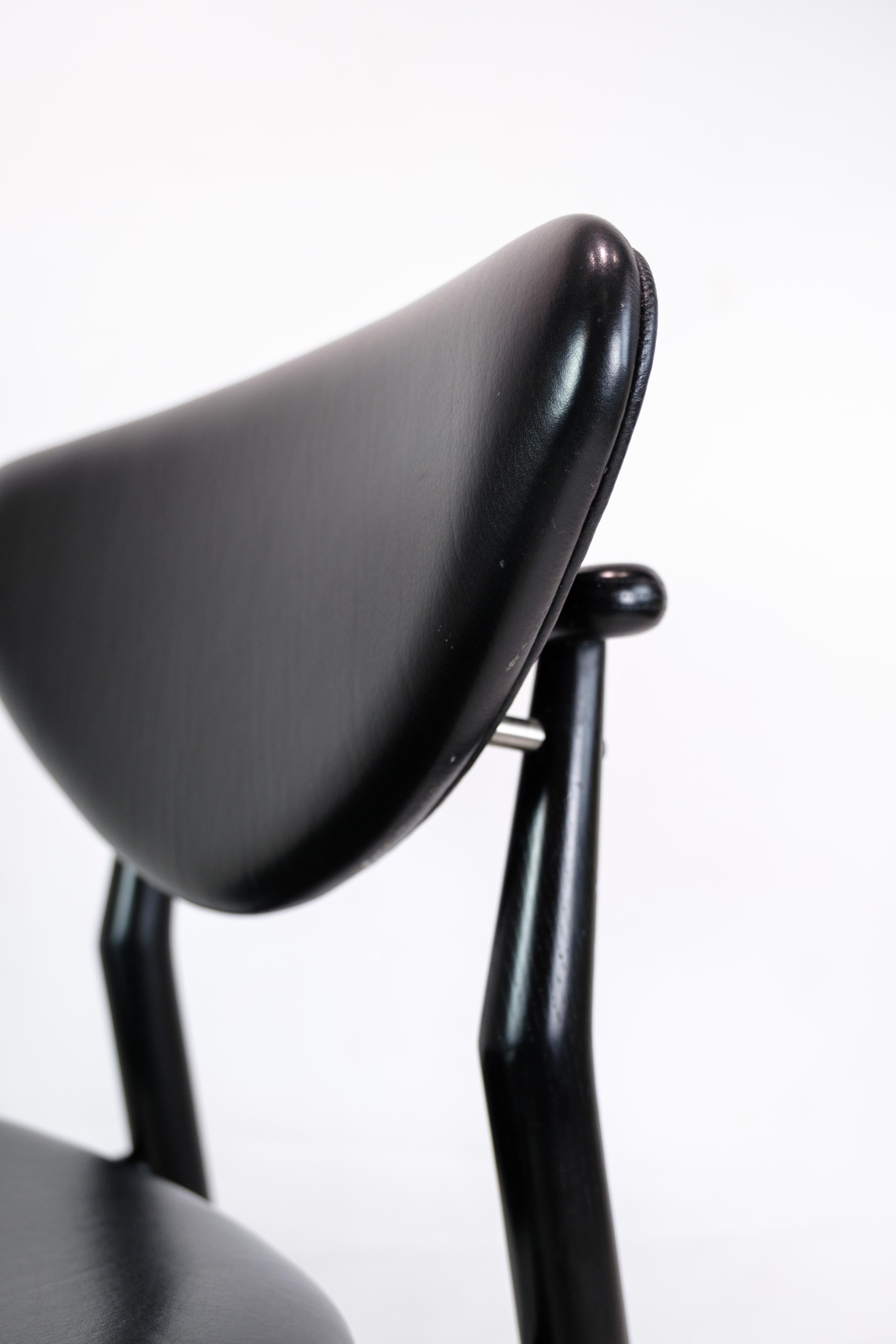 Chair, Finn Juhl, Black Painted Oak, House of Finn Juhl, Model 108 In Excellent Condition For Sale In Lejre, DK