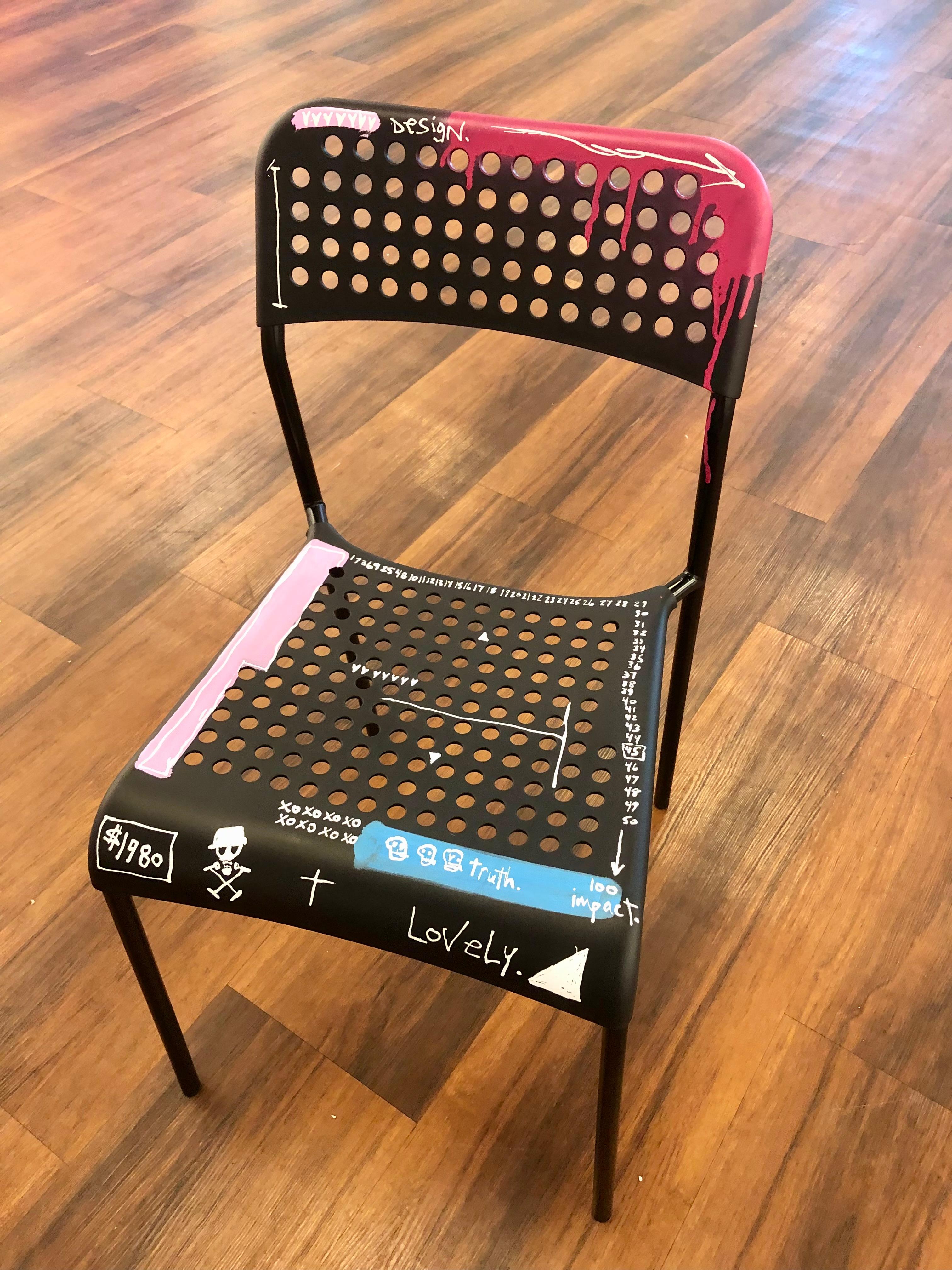 Silla (III) Silla con etiqueta de Graffiti Pop Art de Adam Baranello Moderno en venta