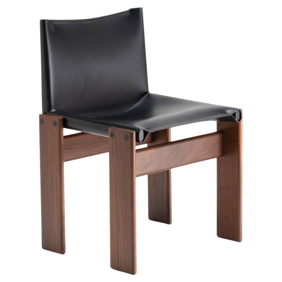 Chair in black hide leather and solid walnut Molteni&C design Tobia Scarpa en vente