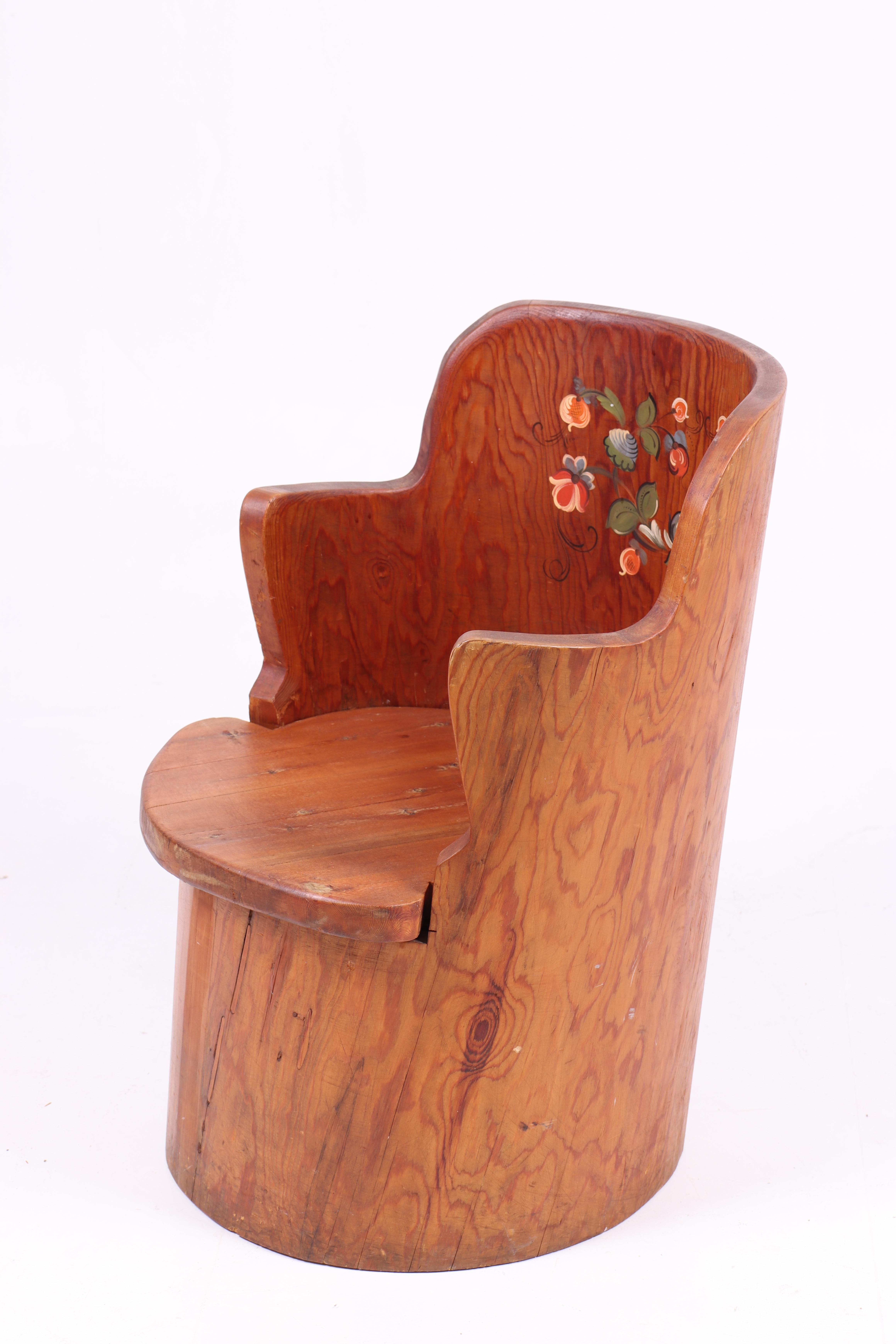 Scandinave moderne Chaise en pin, fabriquée en Suède dans les années 1940 en vente