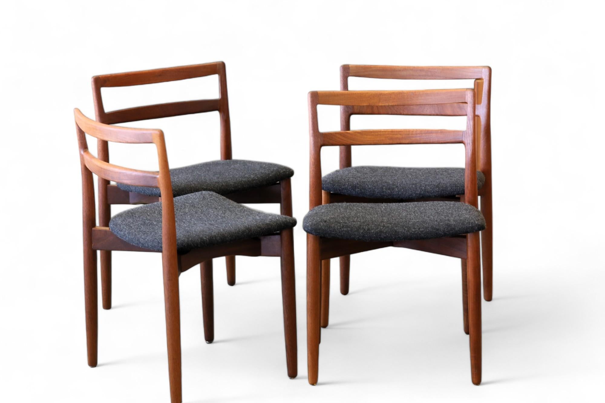 Chair in Teak by Harry Østergaard for Randers Møbelfabrik, 1960s, Set of 4 For Sale 7