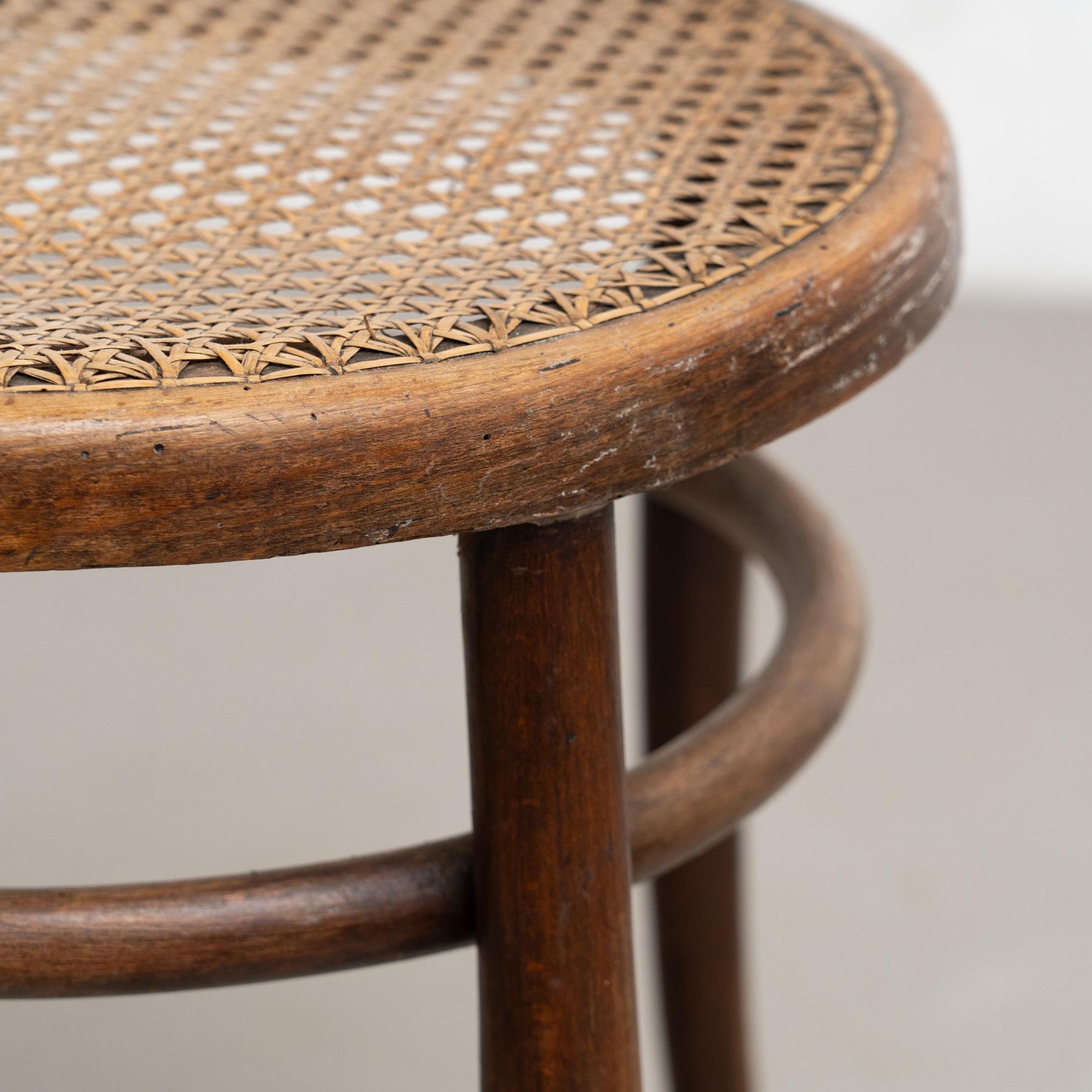Chaise dans le style de Thonet par un Design/One, circa 1930 en vente 6