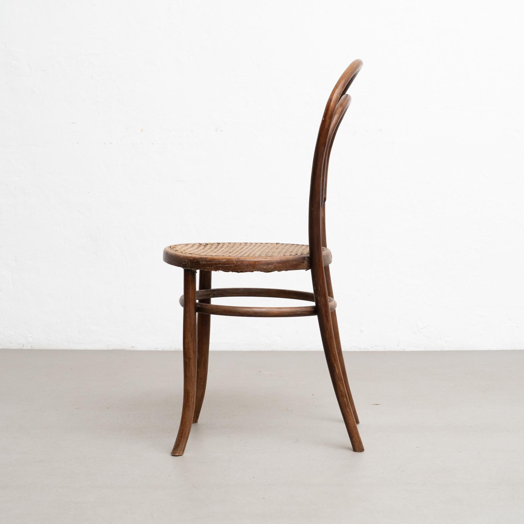 Chaise dans le style de Thonet par un Design/One, circa 1930 État moyen - En vente à Barcelona, Barcelona
