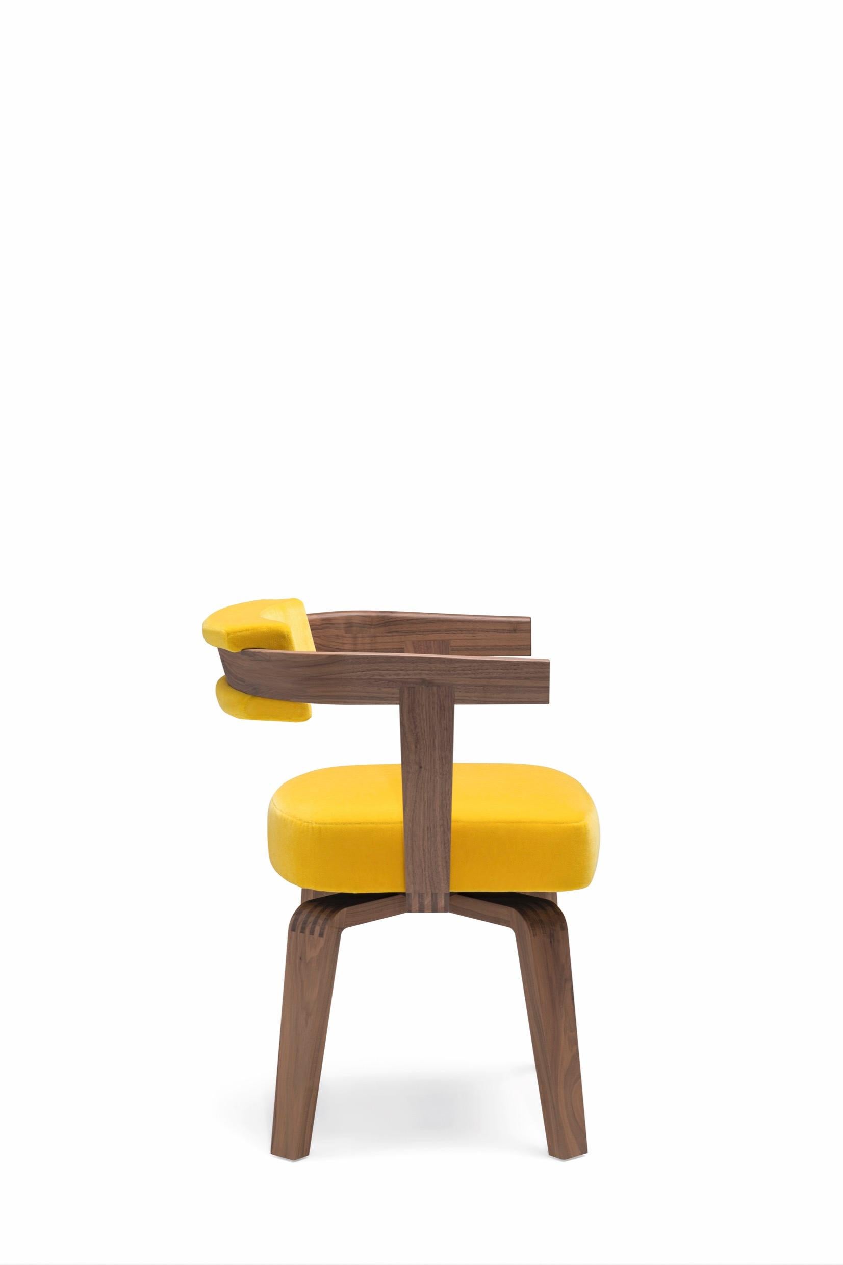 Moderne Chaise en noyer et mohair jaune  Molteni&C par Herzog & de Meuron fabriqué en Italie en vente