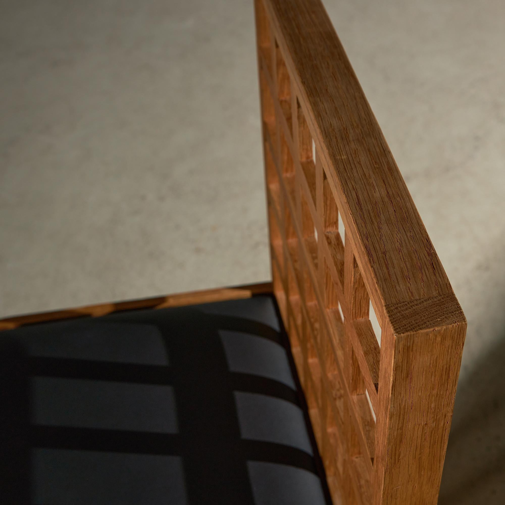 Silla inspirada en Charles Rennie Mackintosh (negra) 25