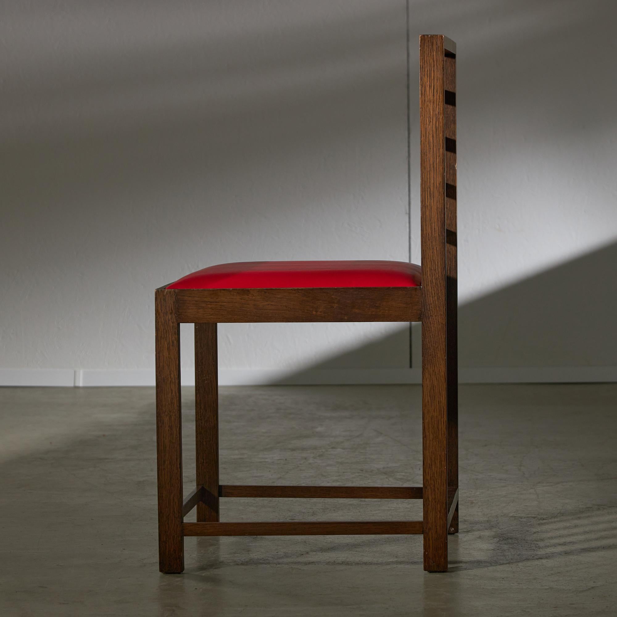 Chair Inspired by Charles Rennie Mackintosh (red) In Good Condition In Budapest, HU