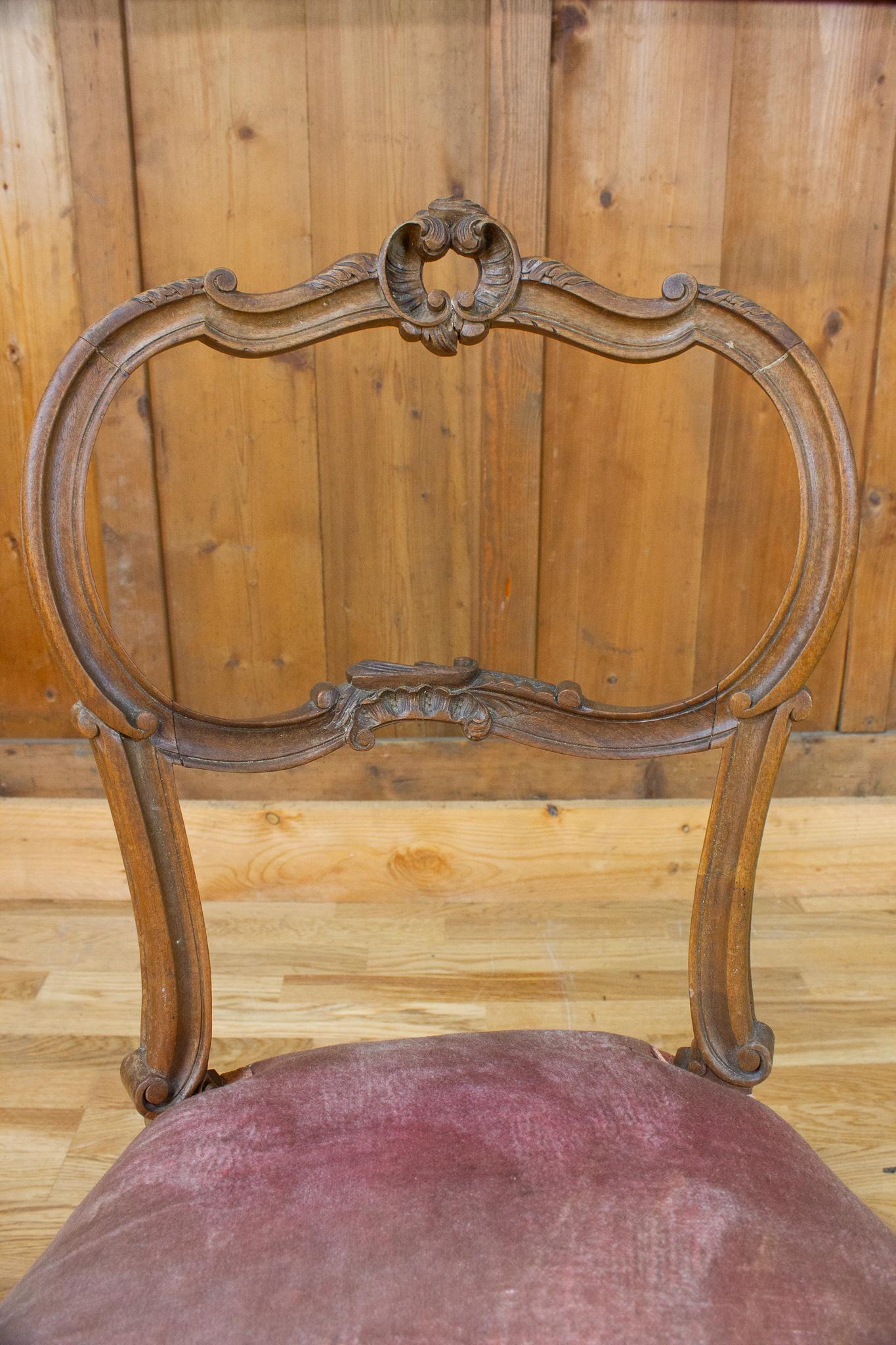Chair Louis XV Style in Wood and pink velvet  In Good Condition In Beuzevillette, FR