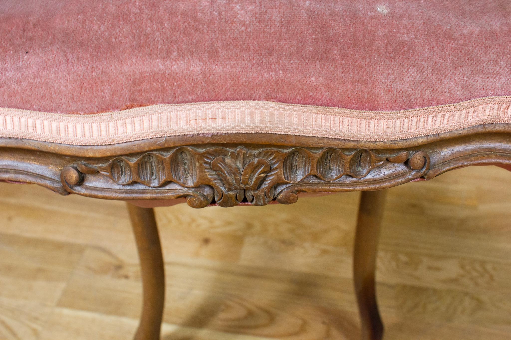 Velvet Chair Louis XV Style in Wood and pink velvet 