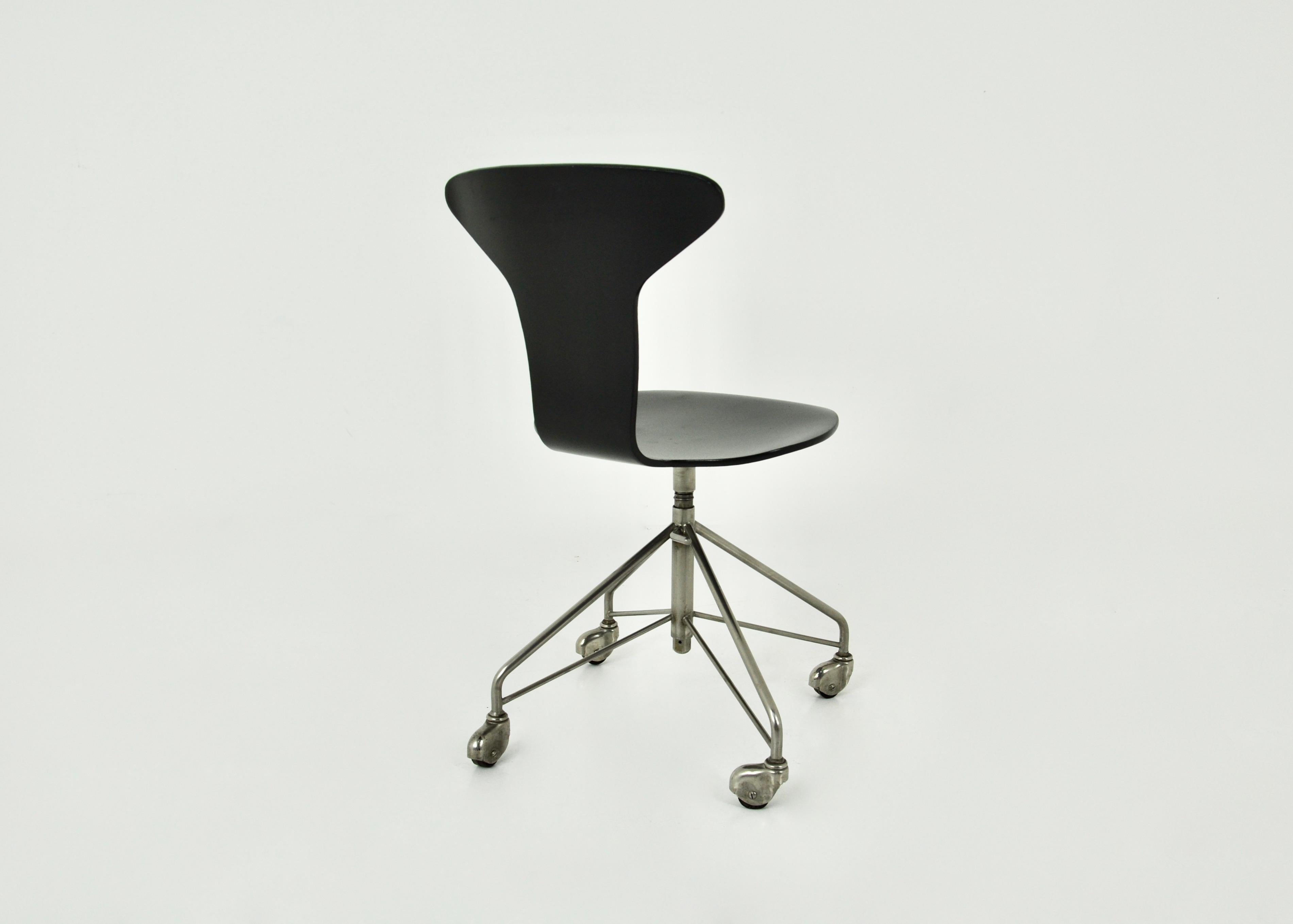 Mid-20th Century Chair model 3117 by Arne Jacobsen for Fritz Hansen, 1950s For Sale