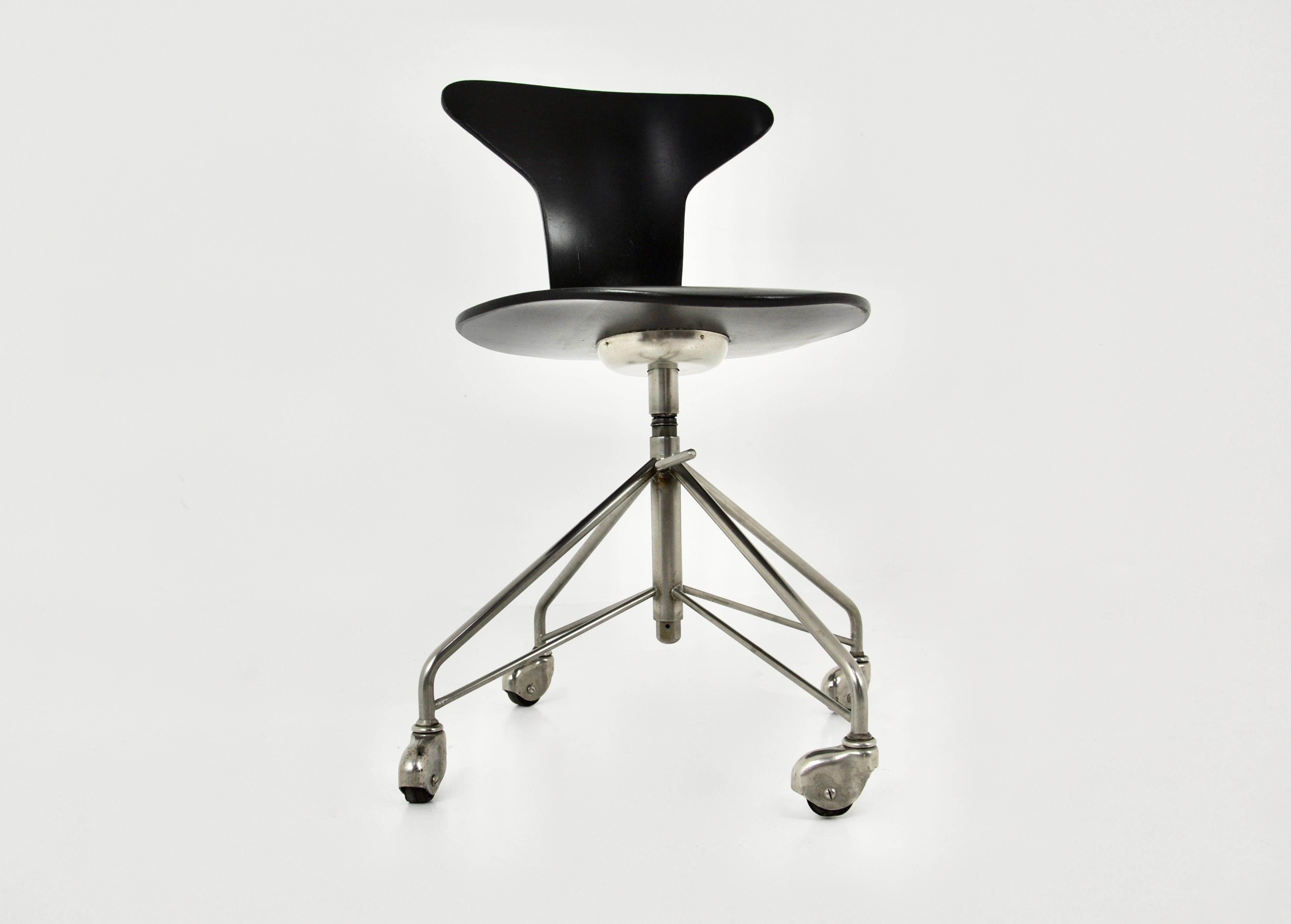 Metal Chair model 3117 by Arne Jacobsen for Fritz Hansen, 1950s For Sale