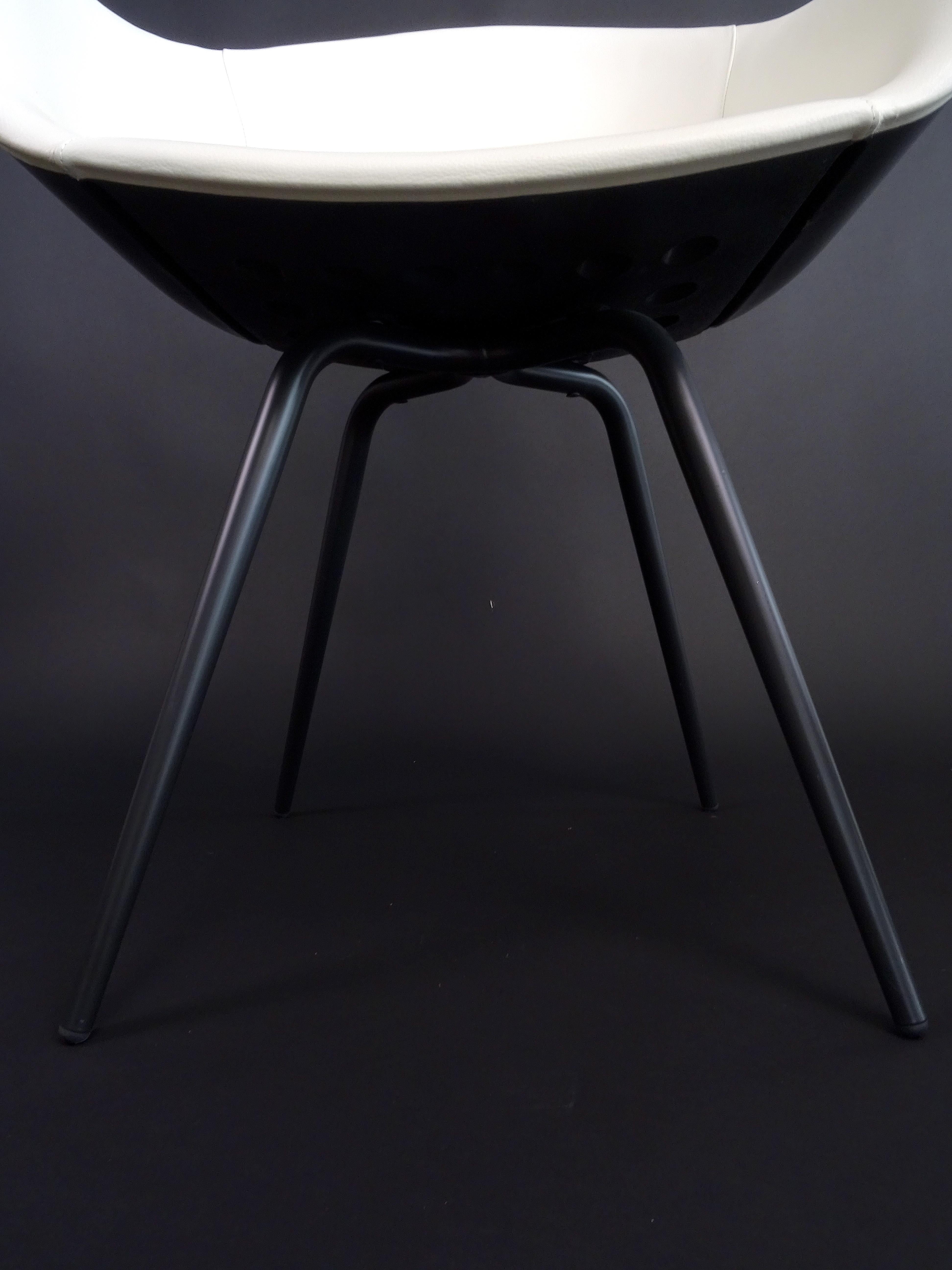 Chair Model 'Ginger Ale' by Designer R. Lazzeroni for Poltrona Frau, Italy, 2012 For Sale 1