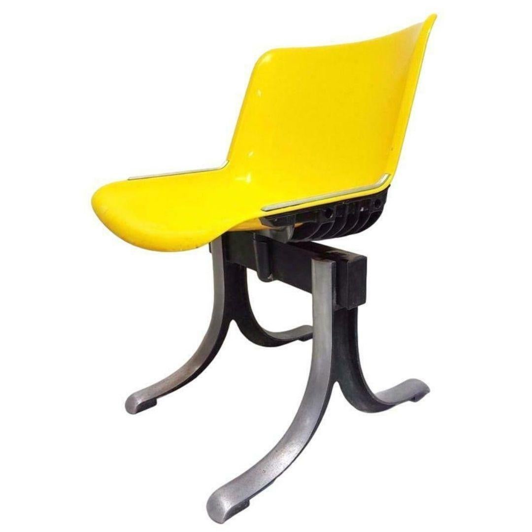 very rare, unique in the world, this original Tecno chair, designed by osvaldo borsani in the 70s

probably a prototype that has never entered the market, there is no such trace in the world, not even on the official website of osvaldo borsani ,