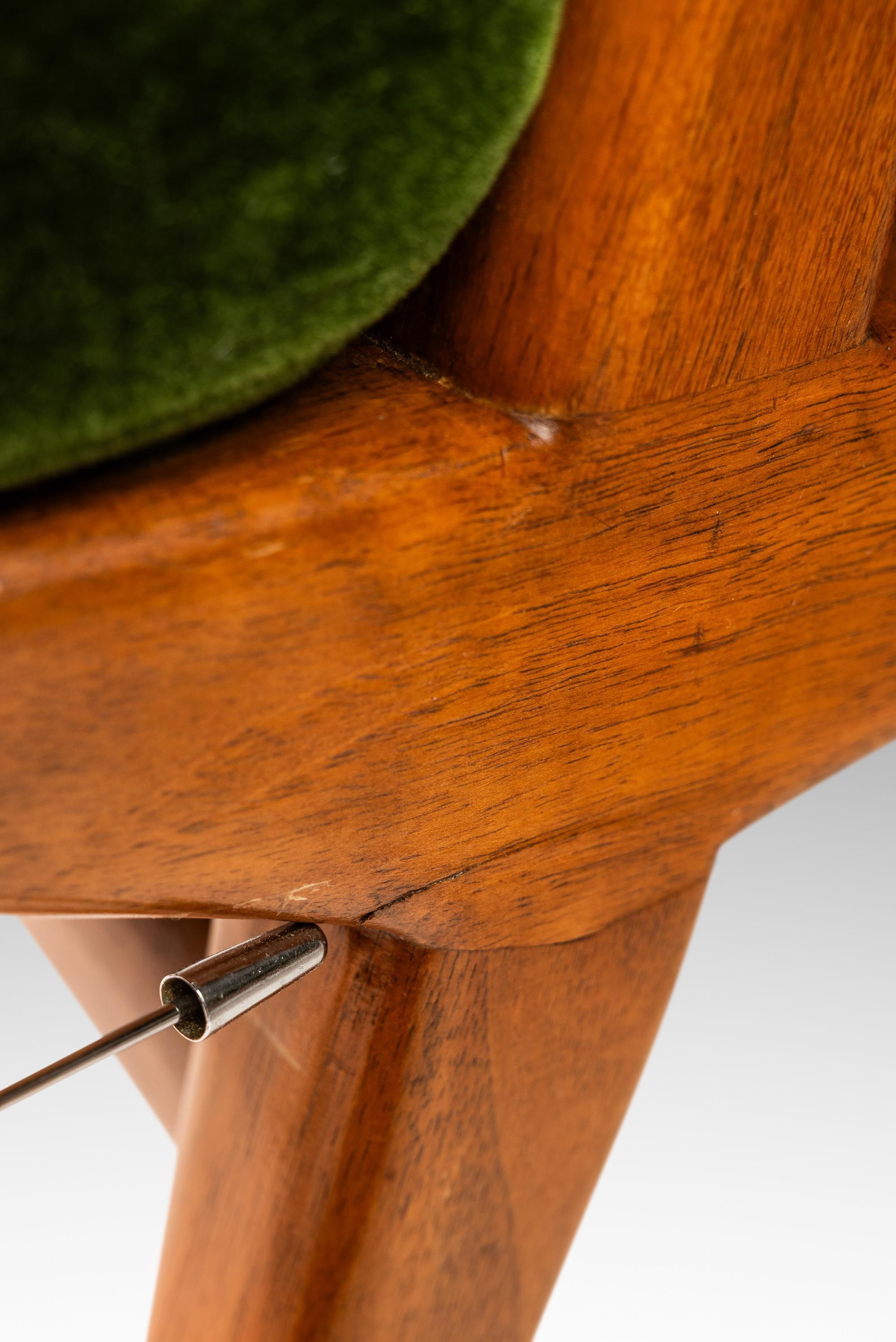 Chair & Ottoman in Walnut, Carlo de Carli, M. Singer and Sons, Italy-USA, 1950's For Sale 13