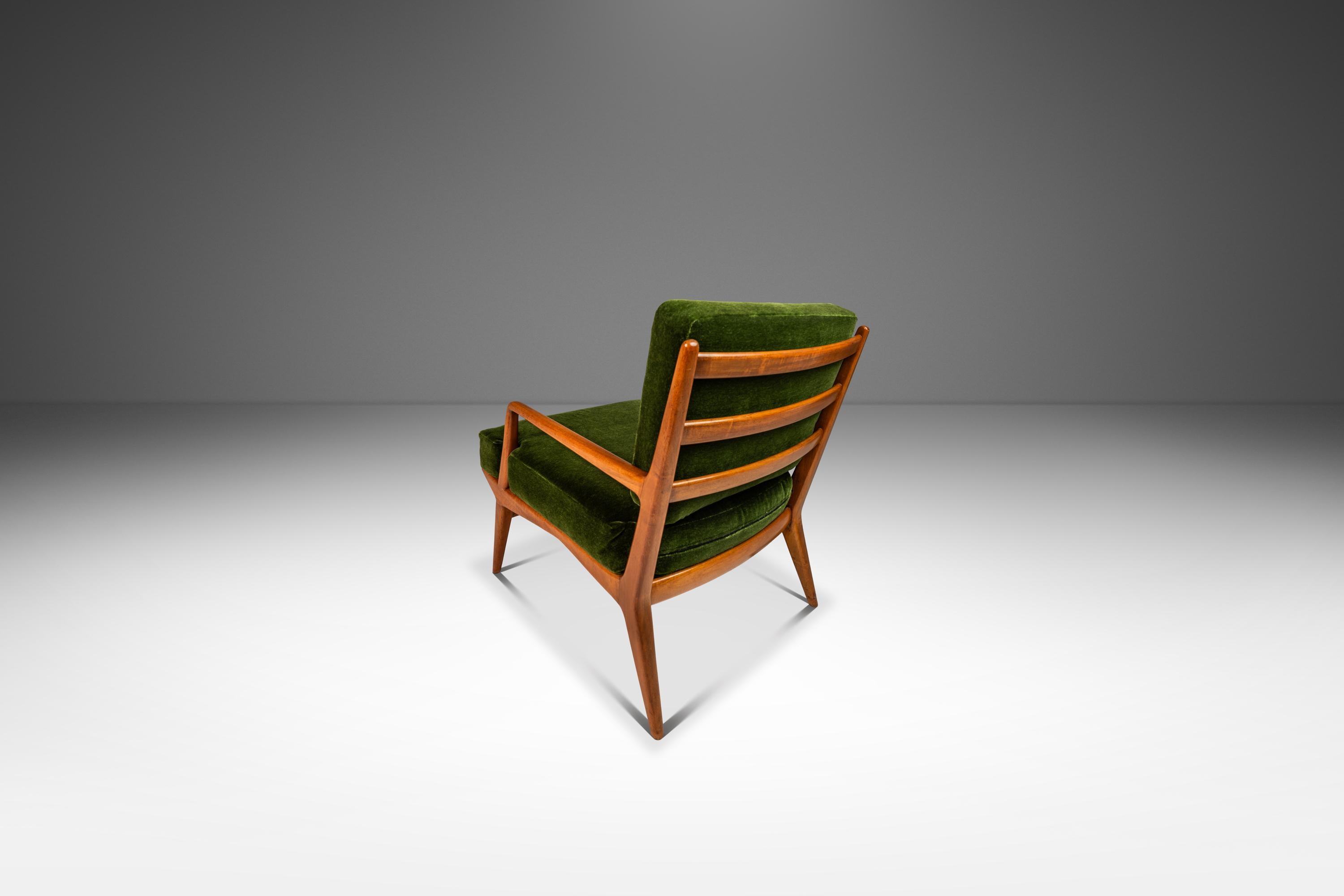 Mid-Century Modern Chair & Ottoman in Walnut, Carlo de Carli, M. Singer and Sons, Italy-USA, 1950's For Sale