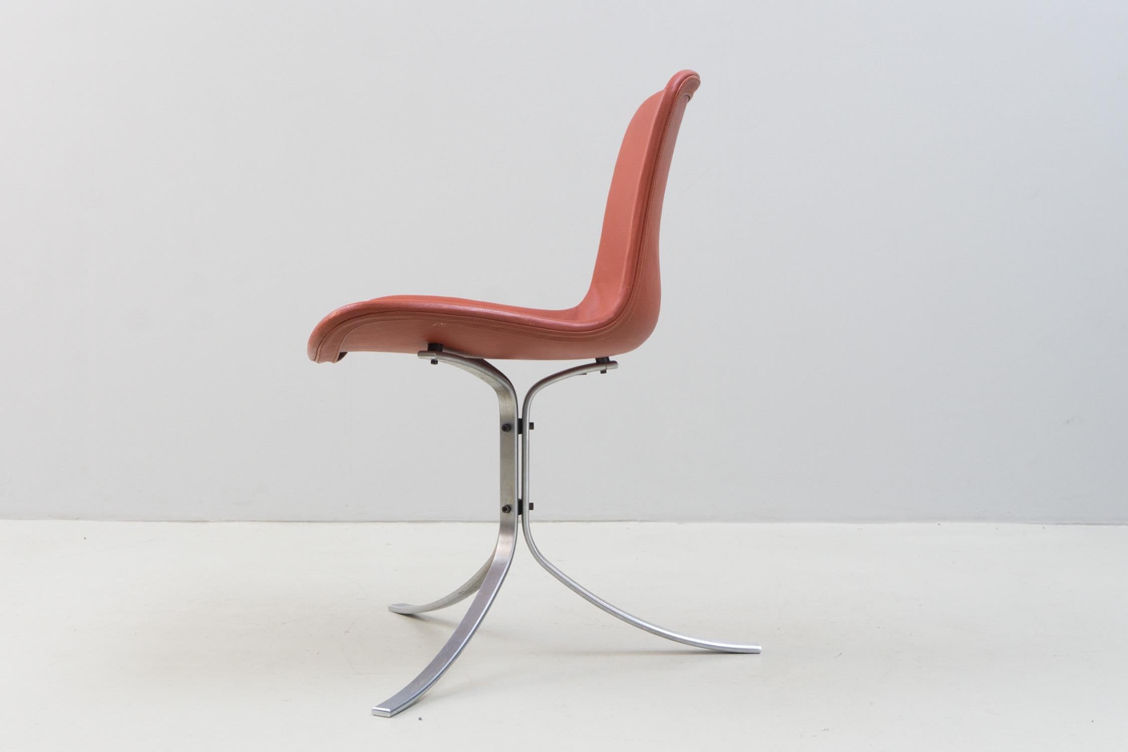 Modern Chair 'PK 9' by Poul Kjaerholm, Fritz Hansen, Steel, Leather, 1960 For Sale